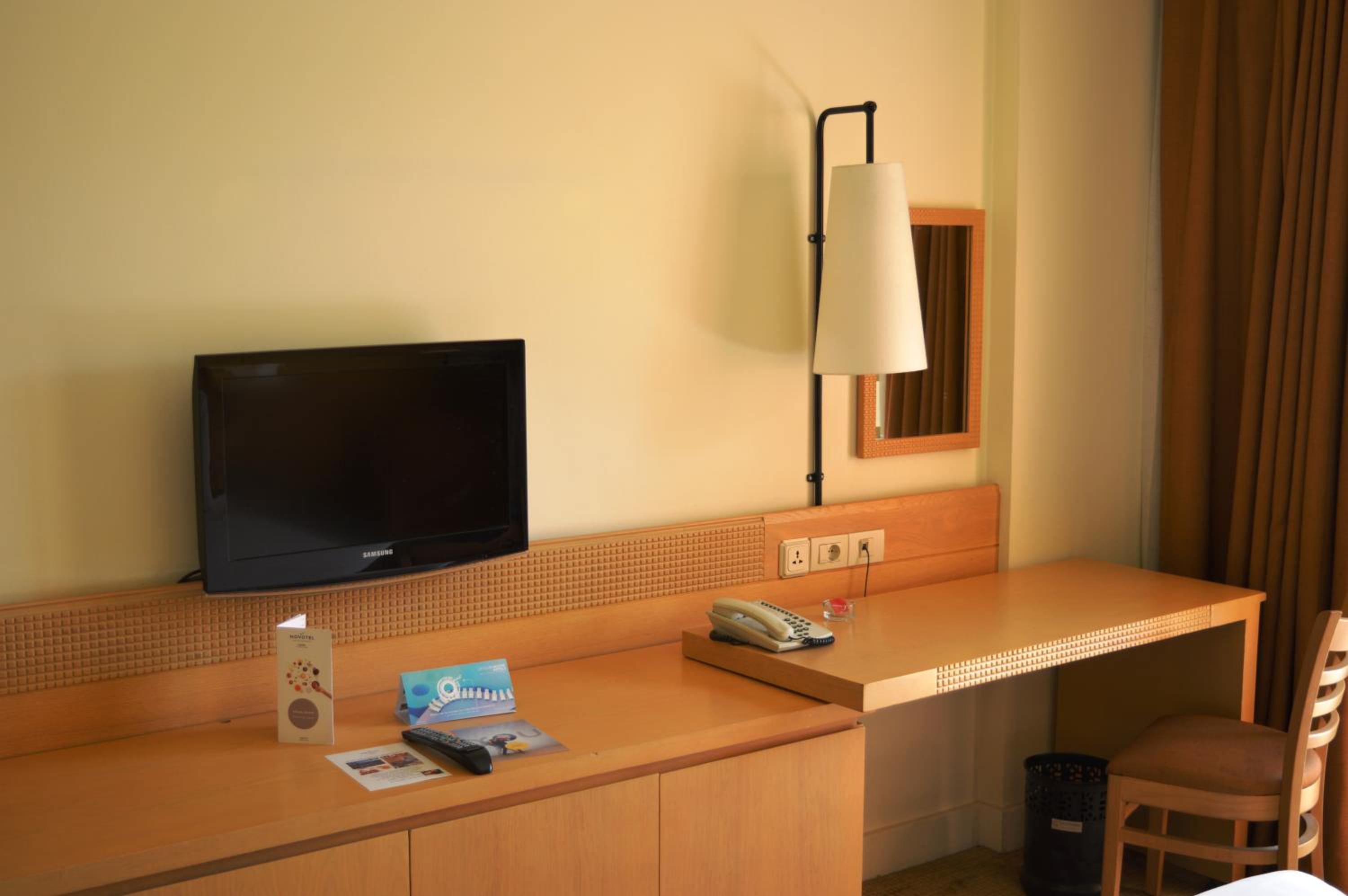 Superior Double Room with Sofa - Photo 8