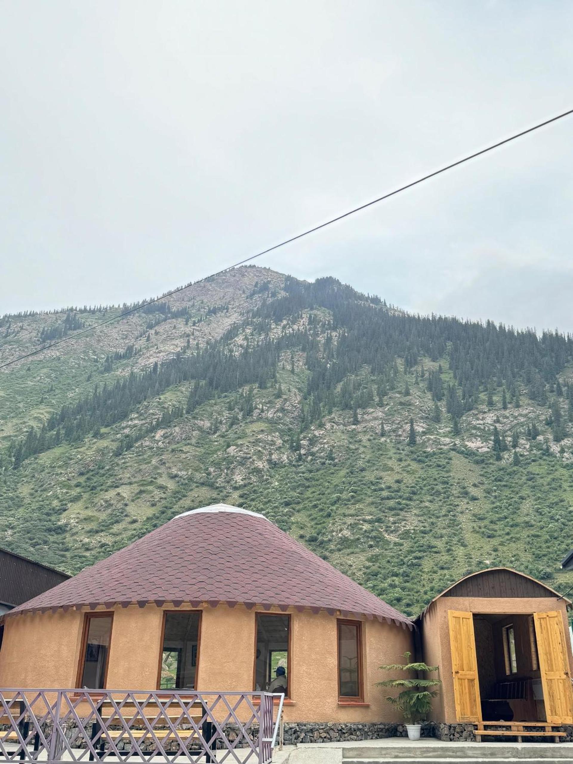 Twin Room with Mountain View photo 2