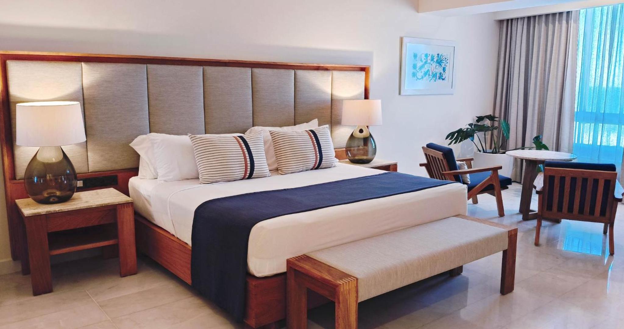Superior King Room with Ocean View
