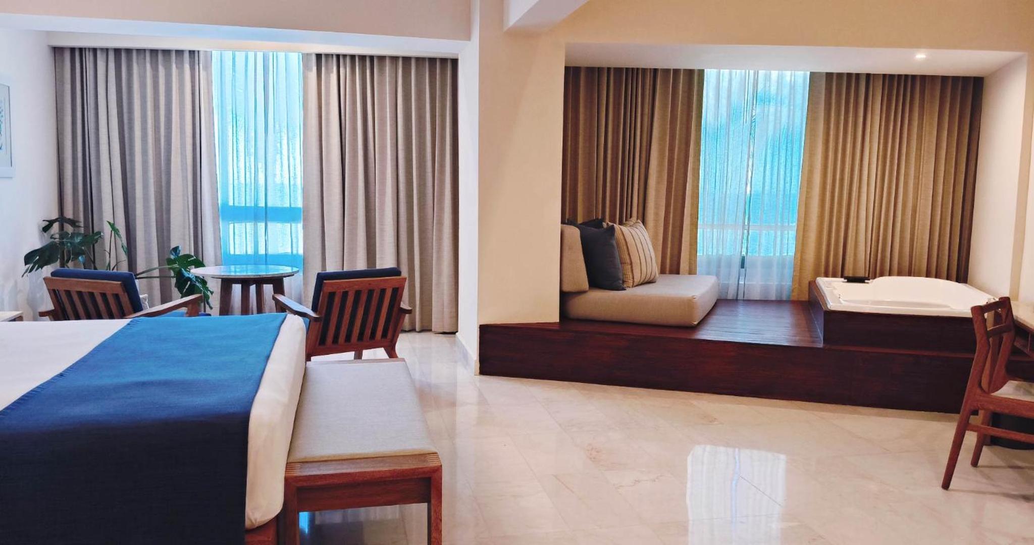 Superior King Room with Ocean View