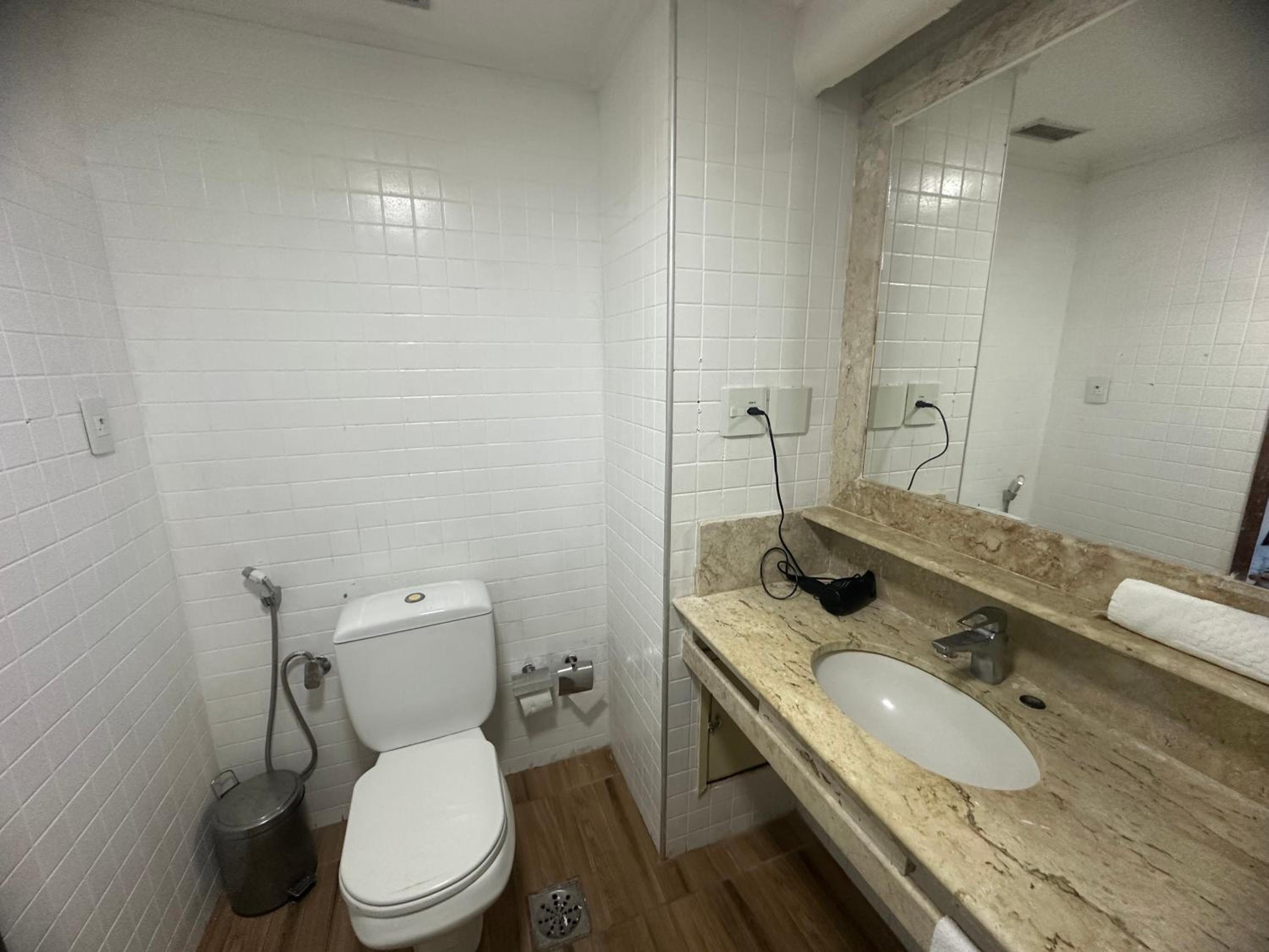 Deluxe One-Bedroom Apartment with Ocean View