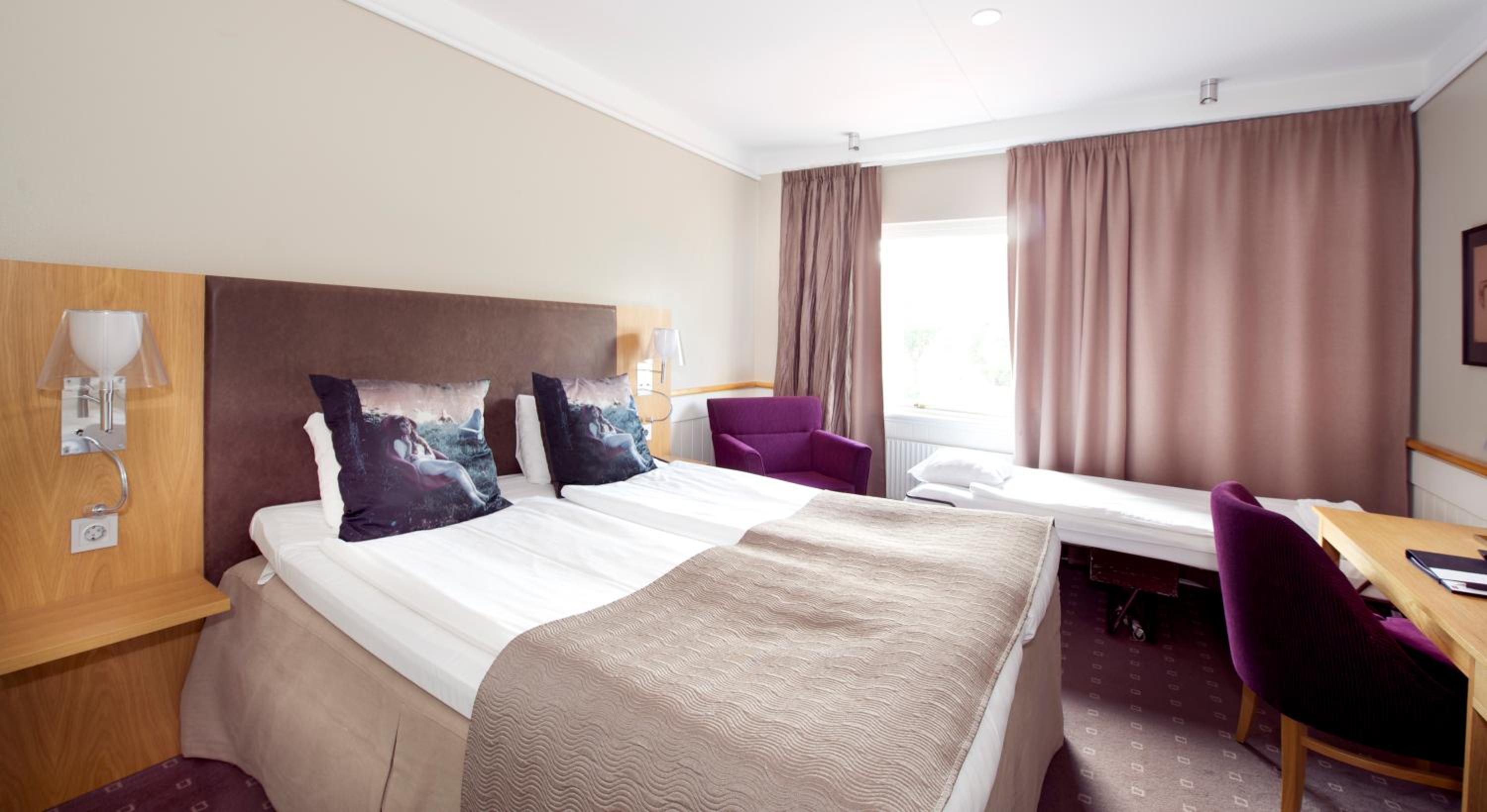 Standard Twin Room - Photo 1