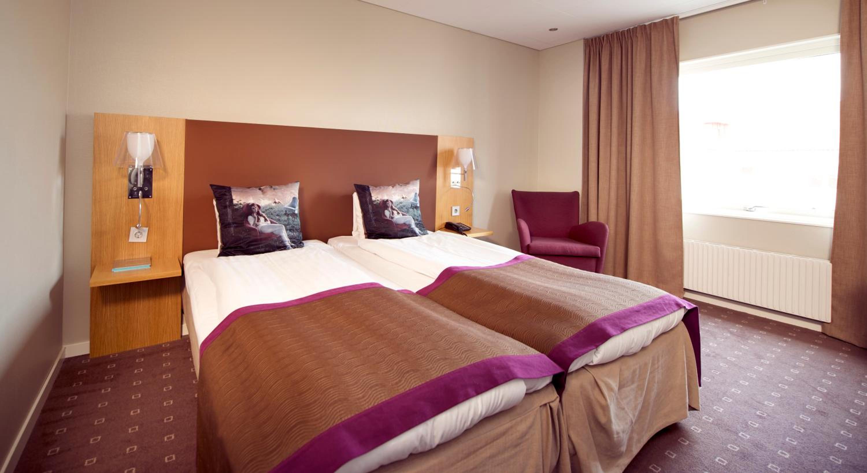 Standard Twin Room - Photo 5