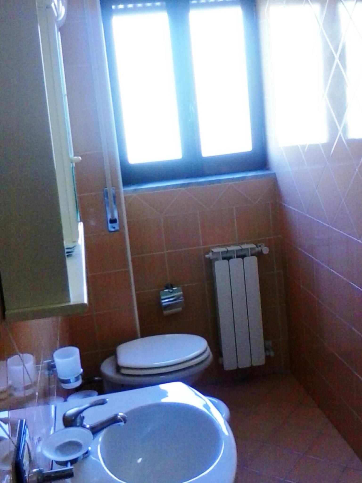 Quadruple Room with Balcony - Photo 3