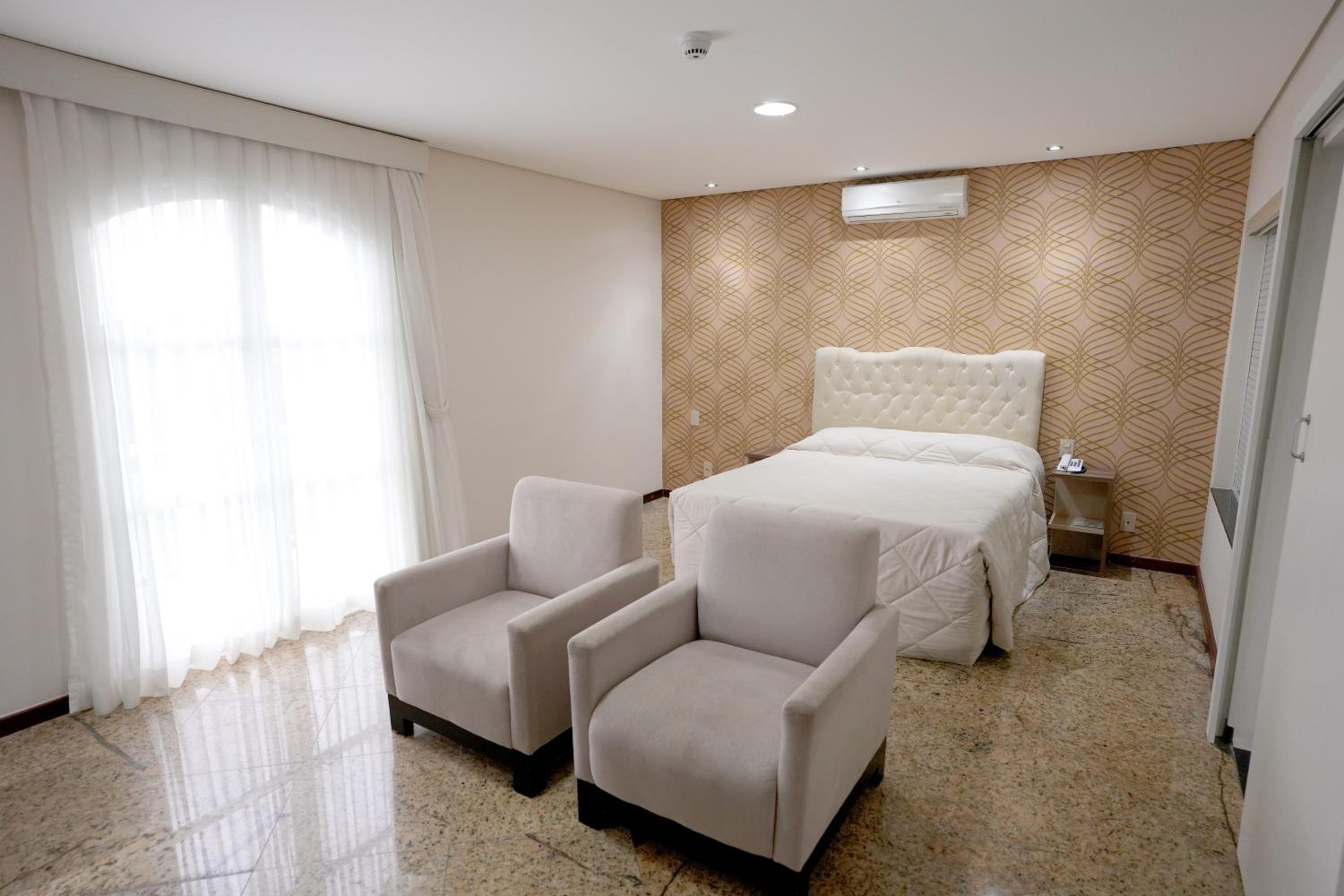 Suite with Spa Bath