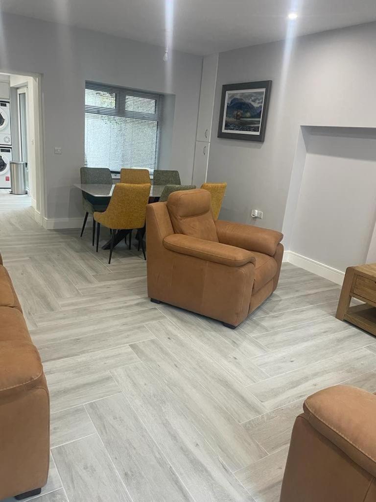 Three-Bedroom House photo 1