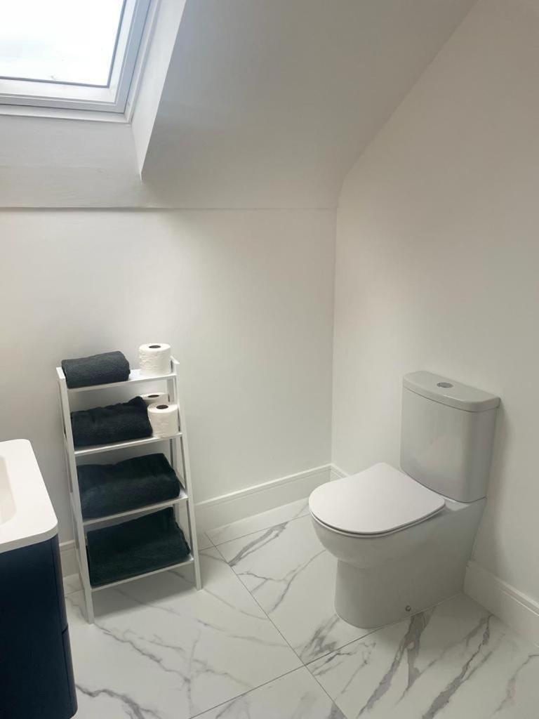Three-Bedroom House photo 3