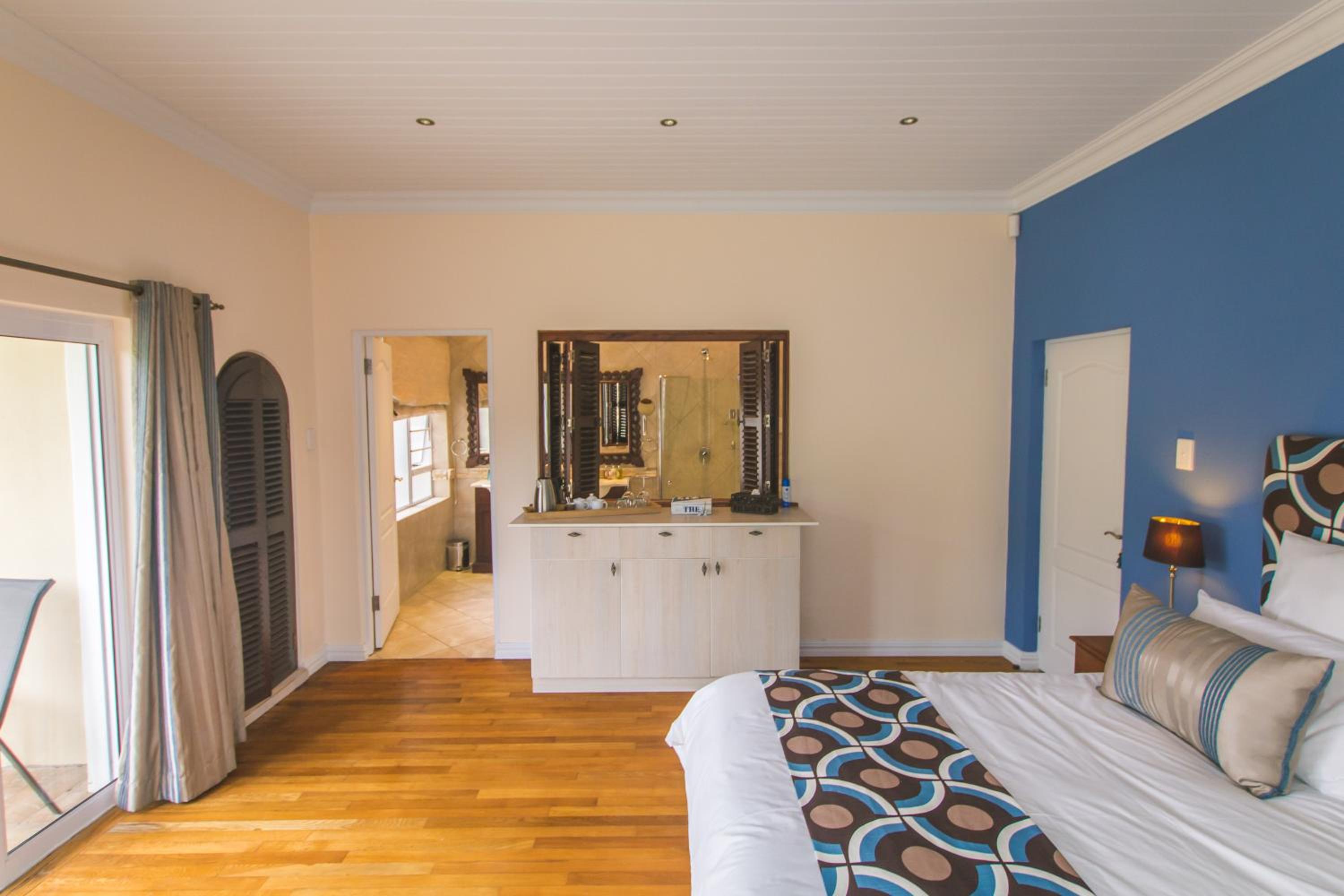 Double Room With Pool View - Lily photo 1