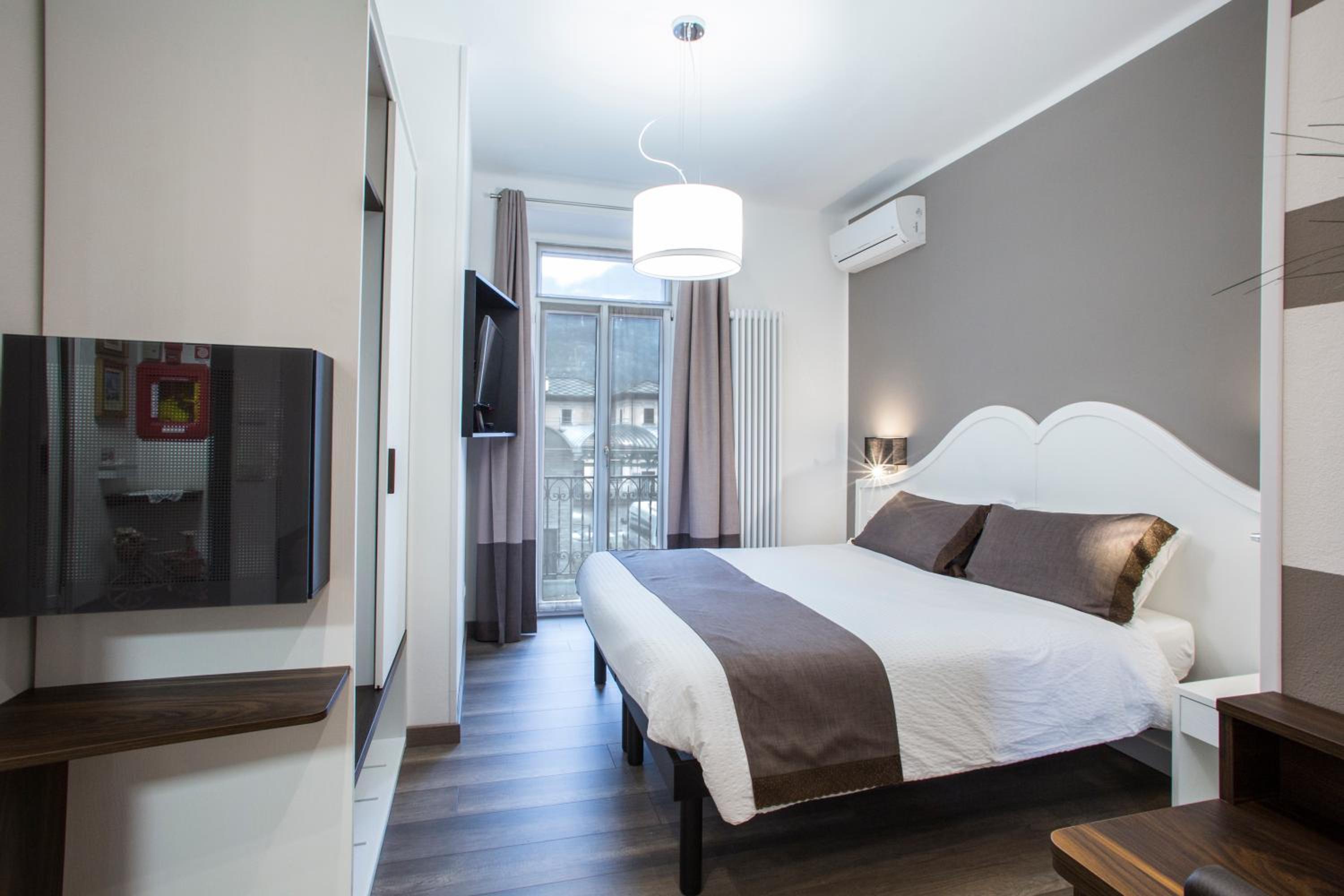 Double or Twin Room - Photo 25