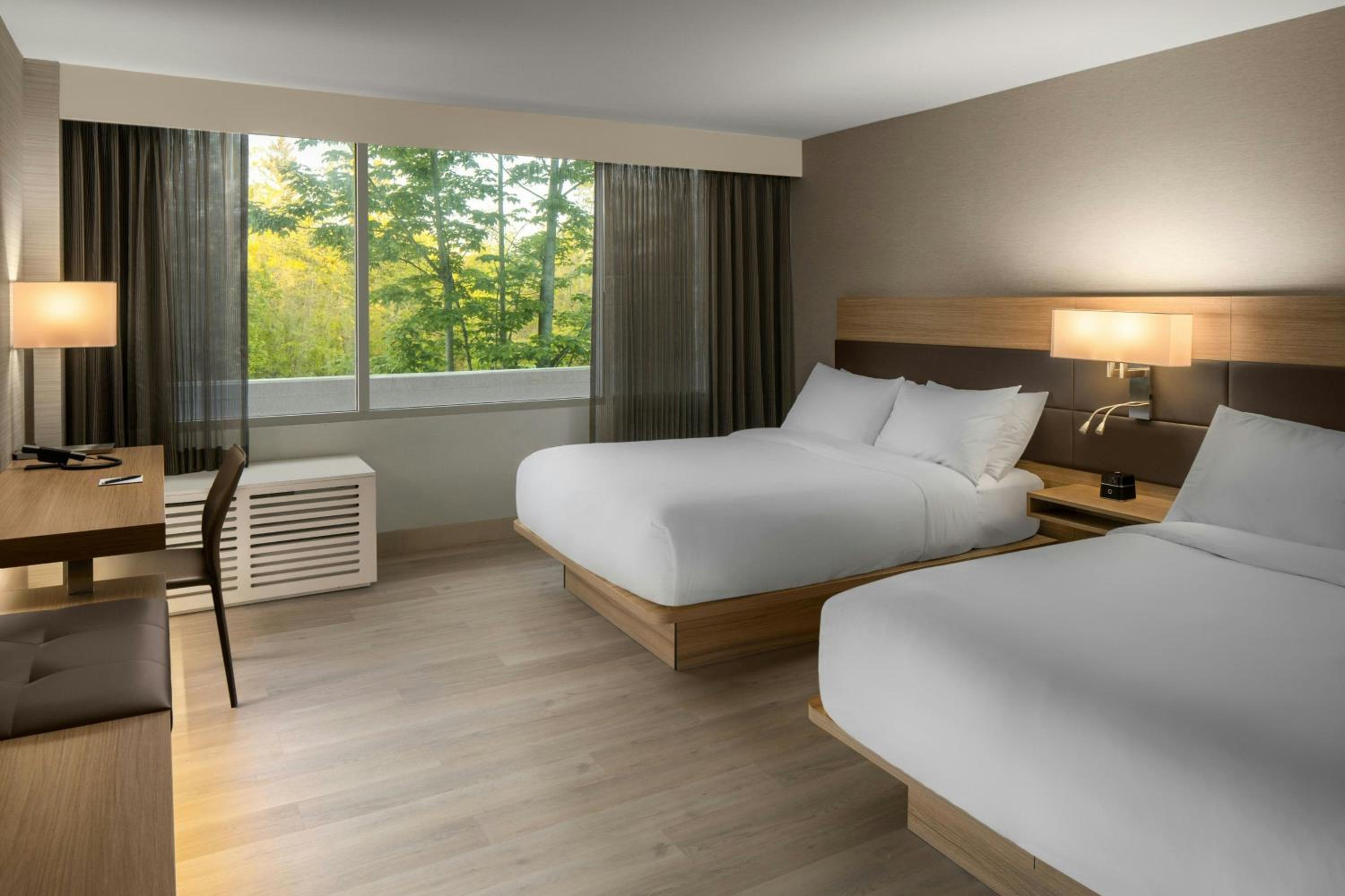 Queen Room with Two Queen Beds - Hearing Accessible - Photo 2