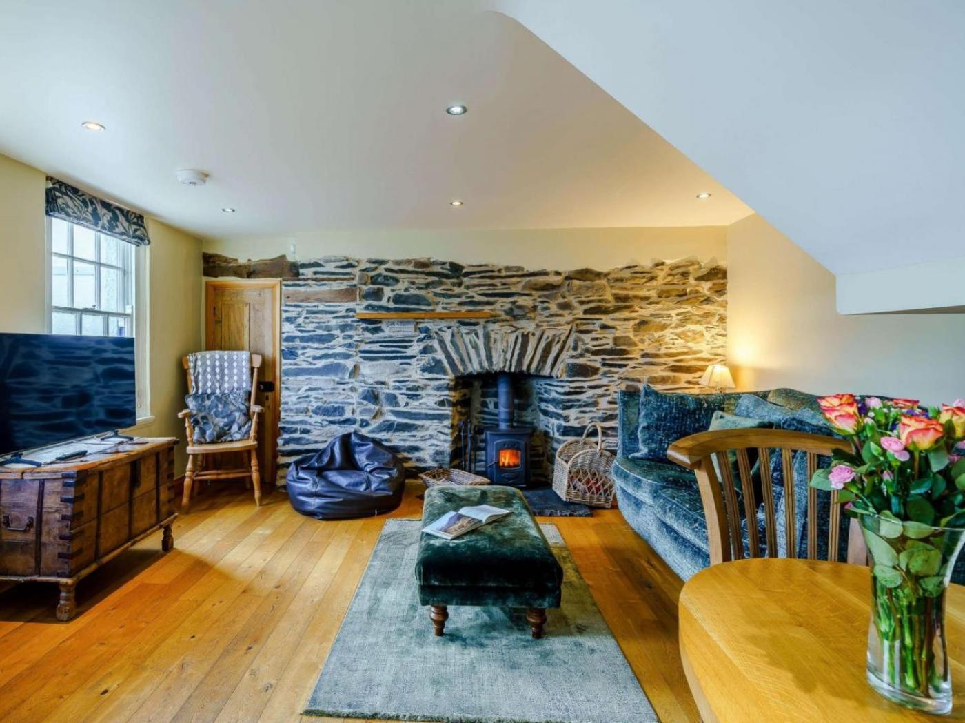 One-Bedroom House photo 1
