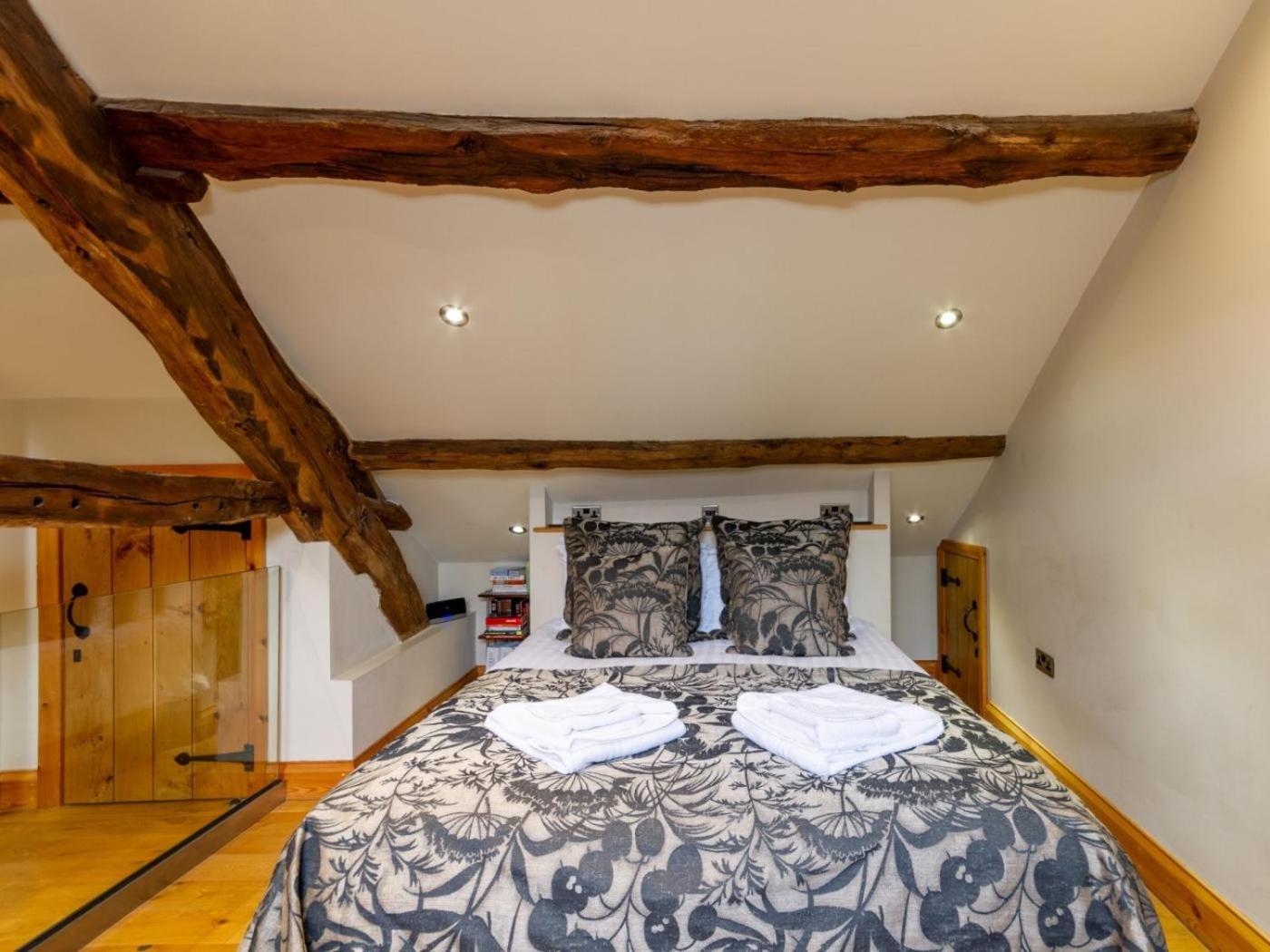 One-Bedroom House photo 2
