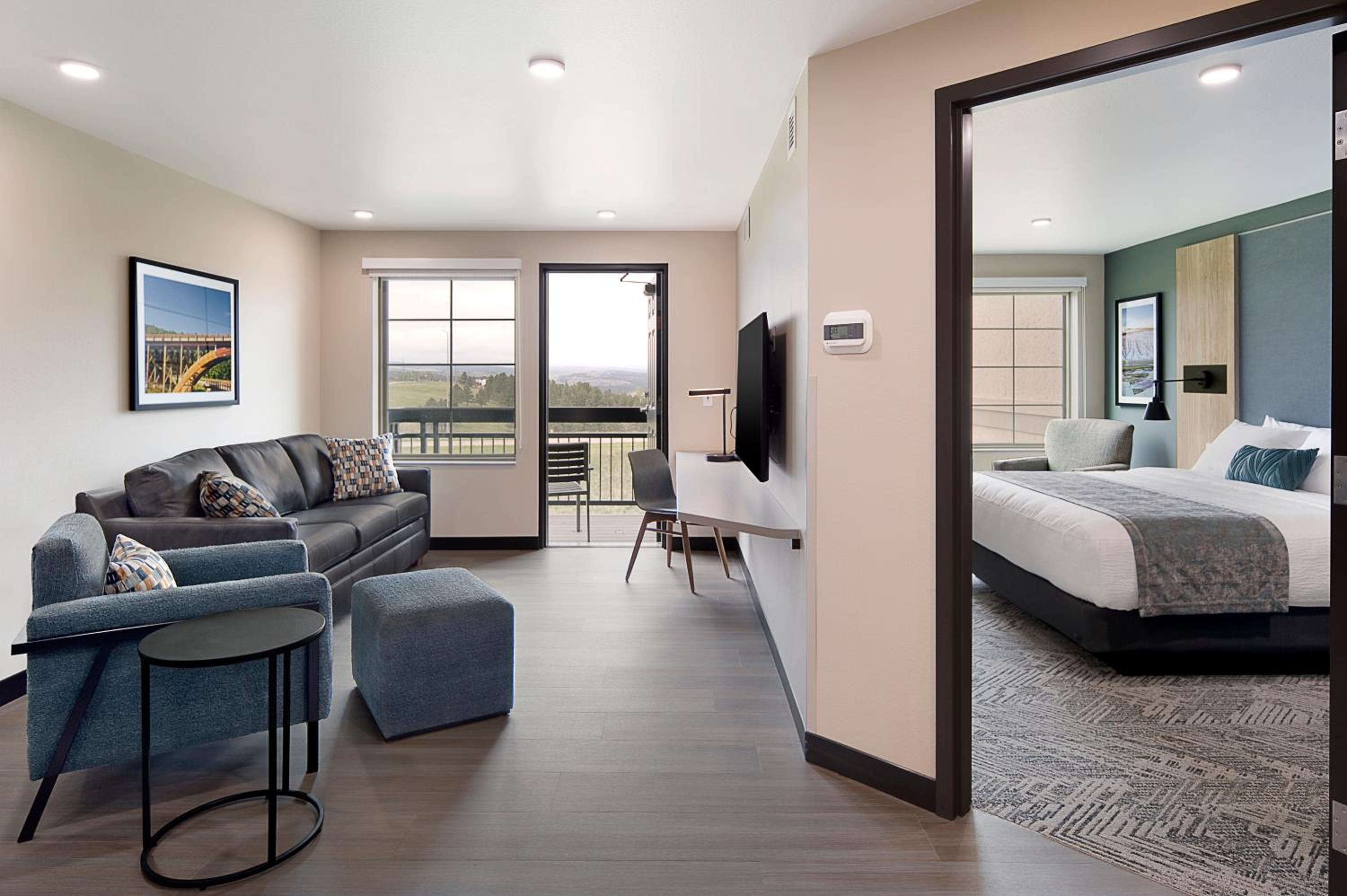 King Suite with Balcony photo 1