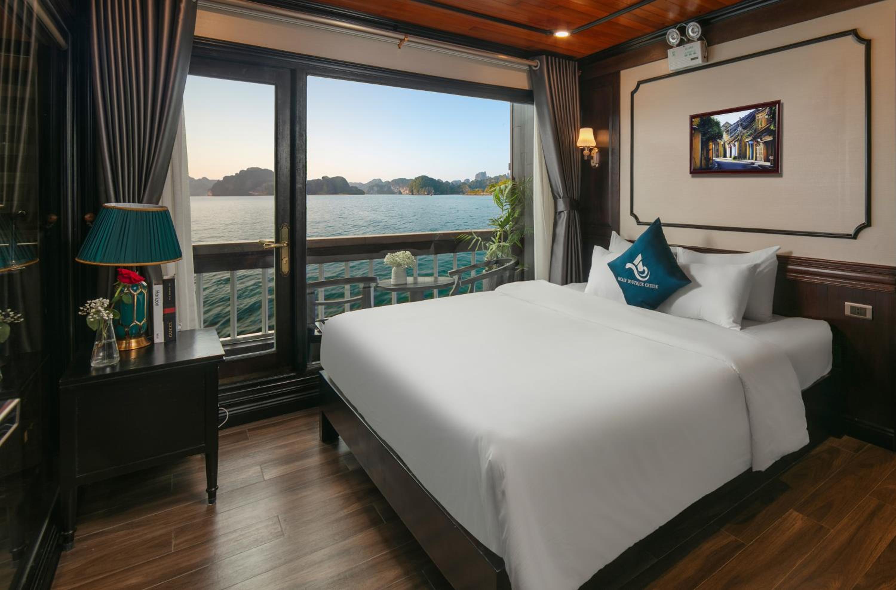 Deluxe Double Room with Balcony photo 3
