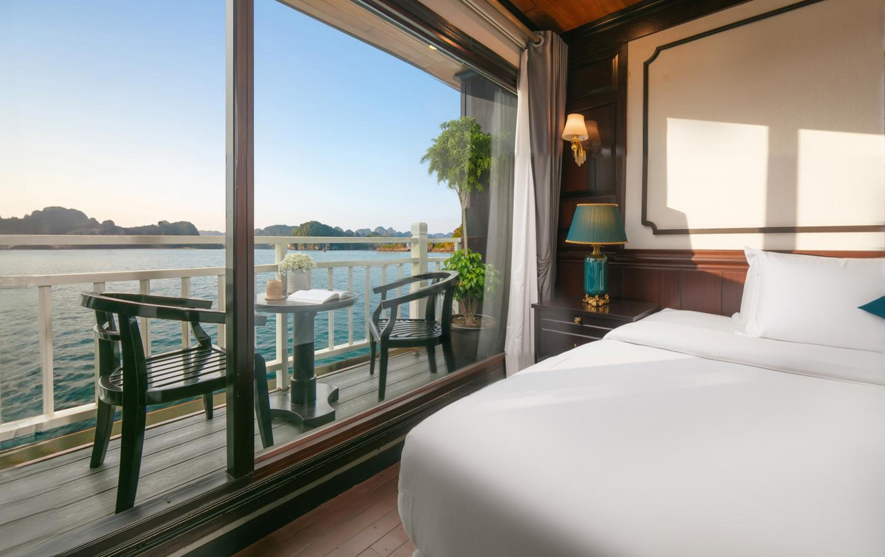 Deluxe Double Room with Balcony photo 1