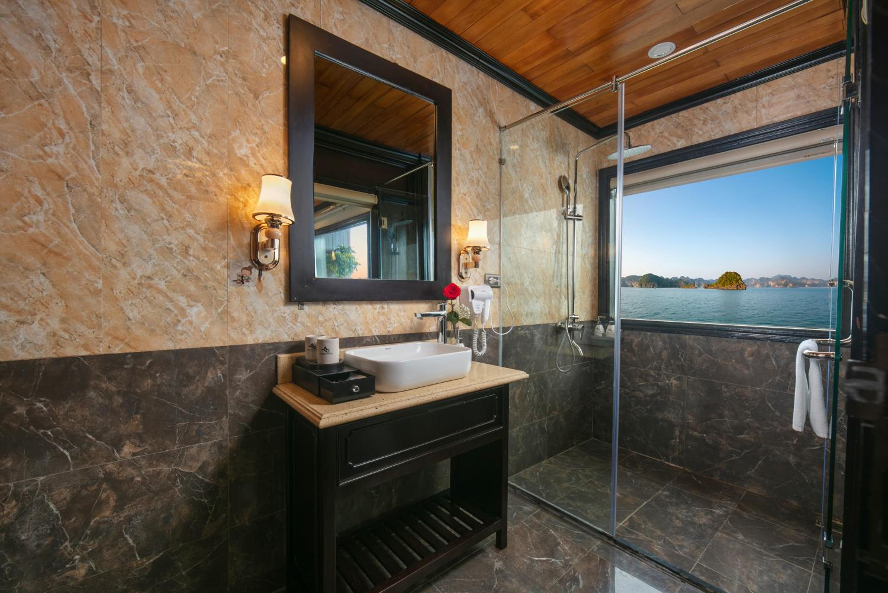 Junior Suite with Balcony photo 3