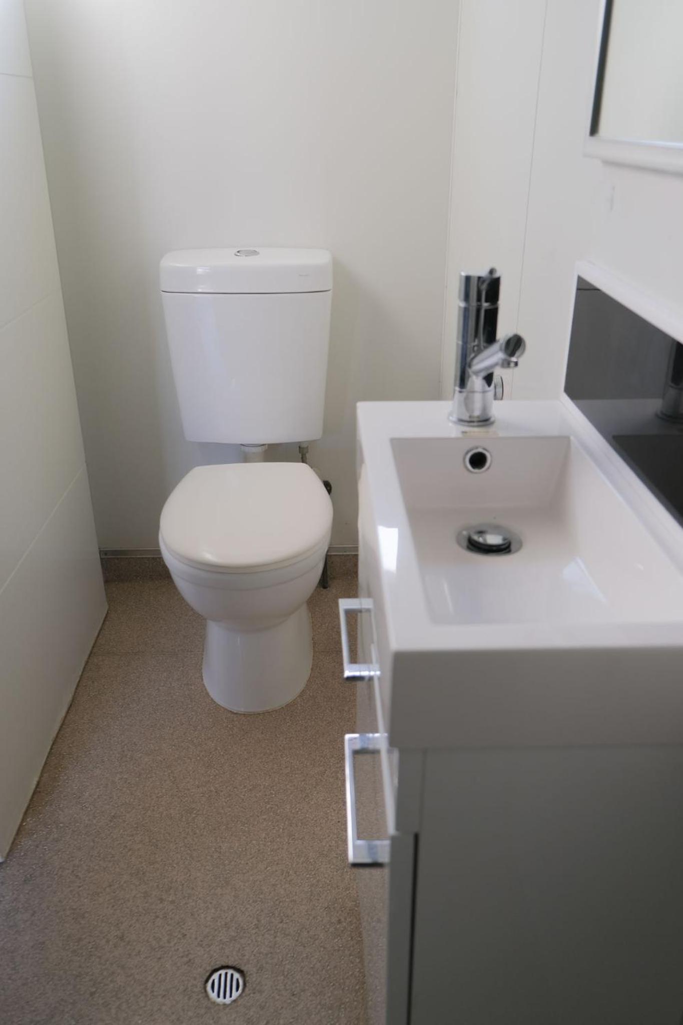 Budget Single Room22 photo 2