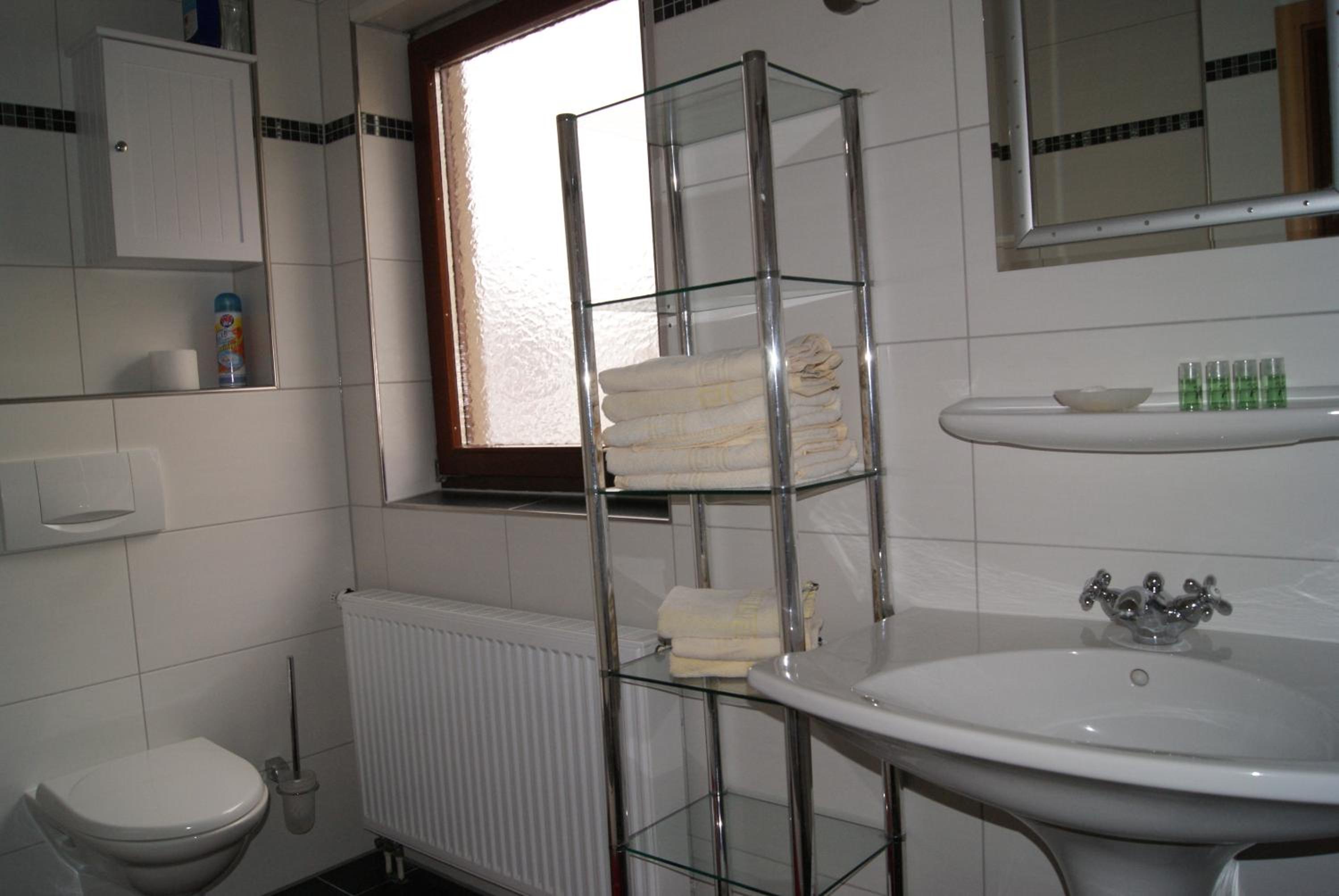 Double Room - Photo 2