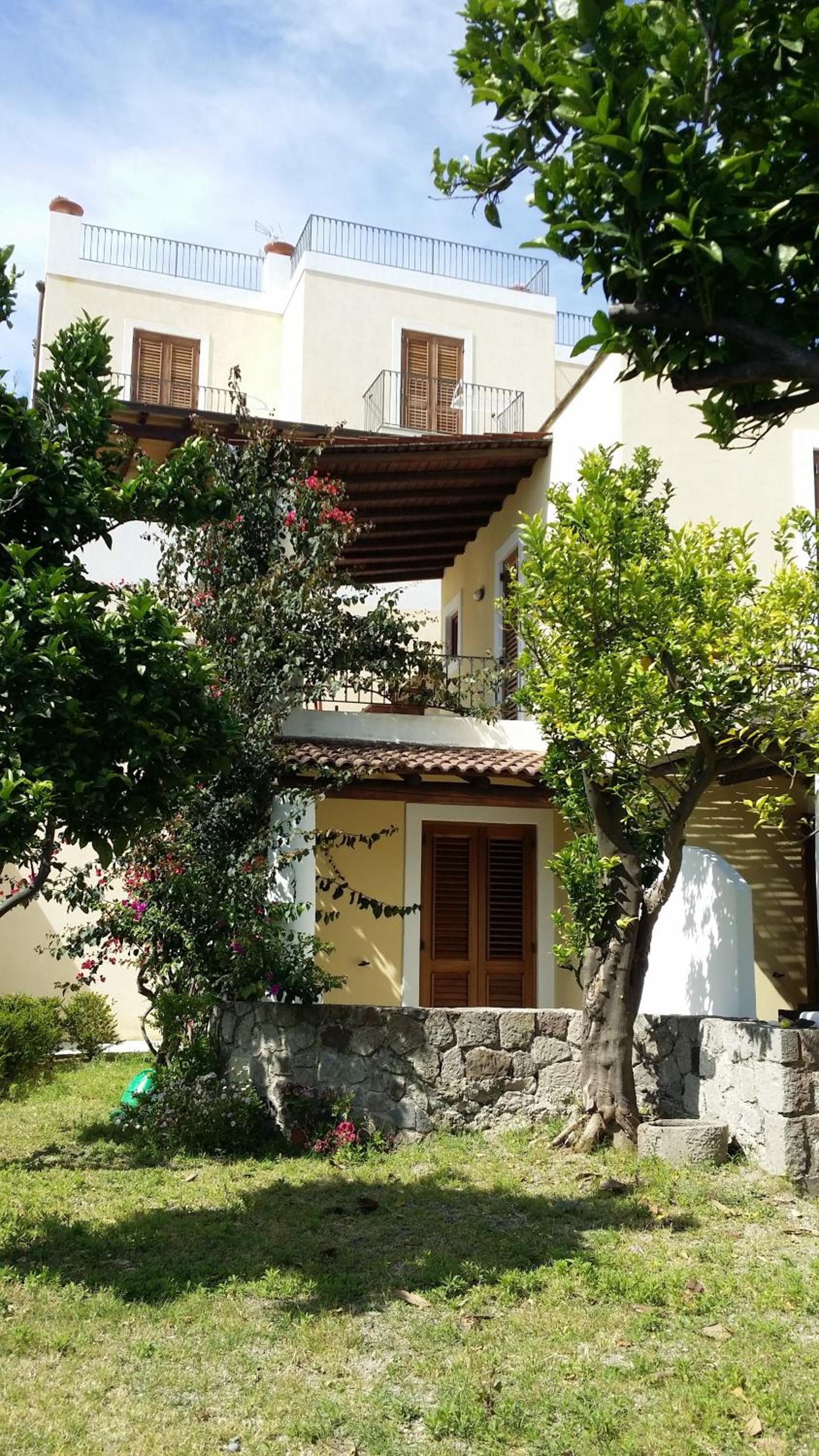 Single Room with partial sea view photo 3