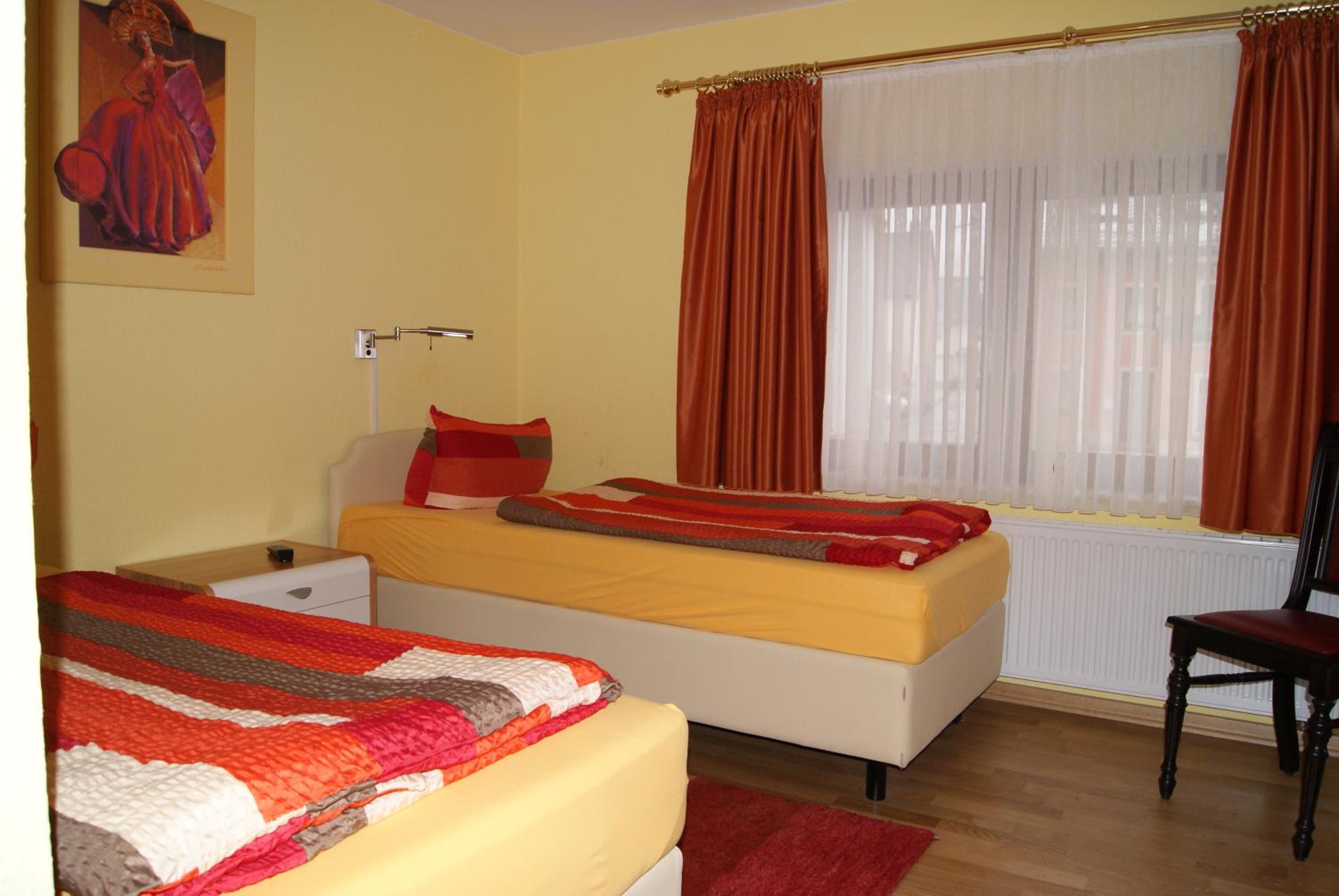 Two-Bedroom Apartment - Photo 3