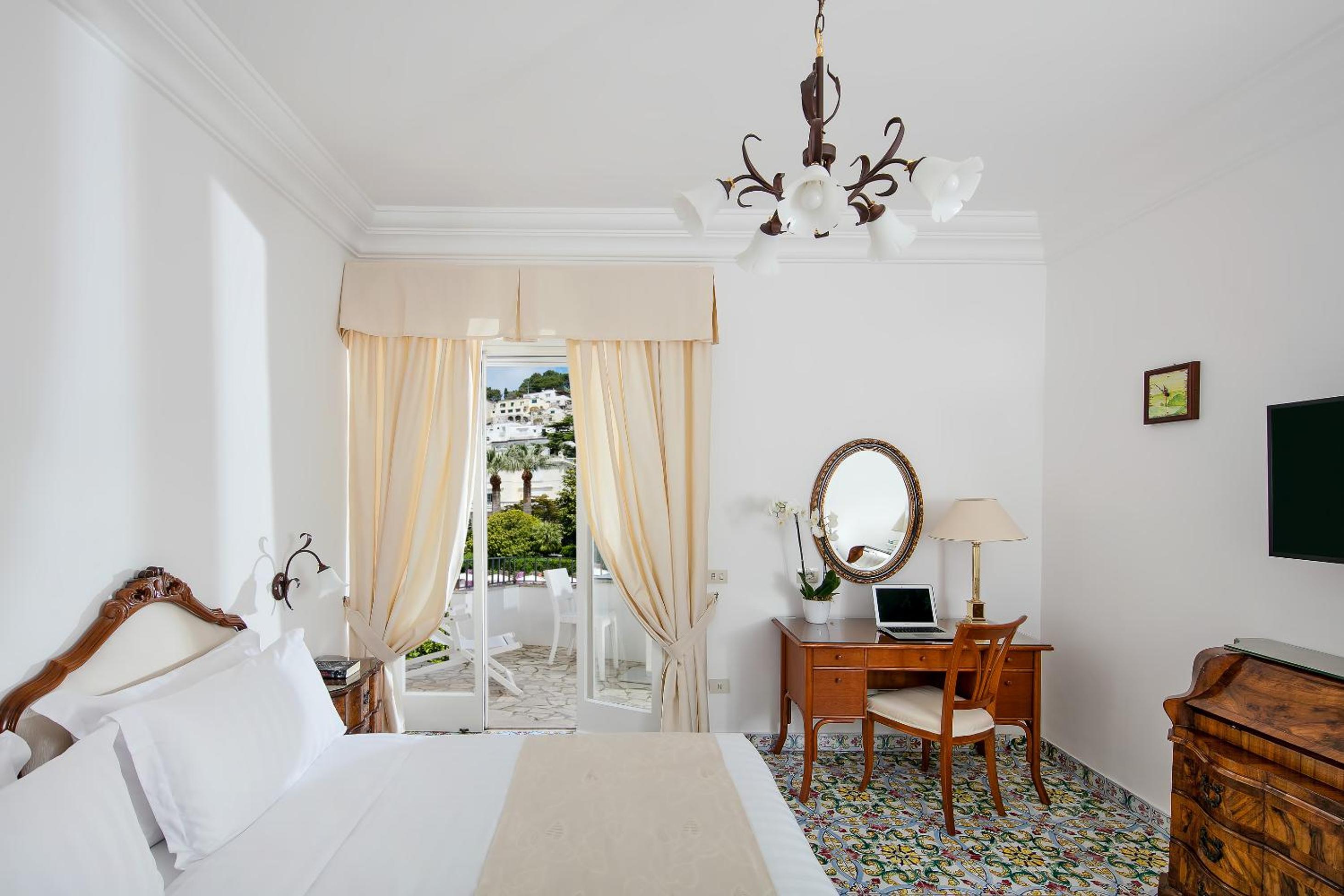 Double or Twin Room with Balcony and Garden View