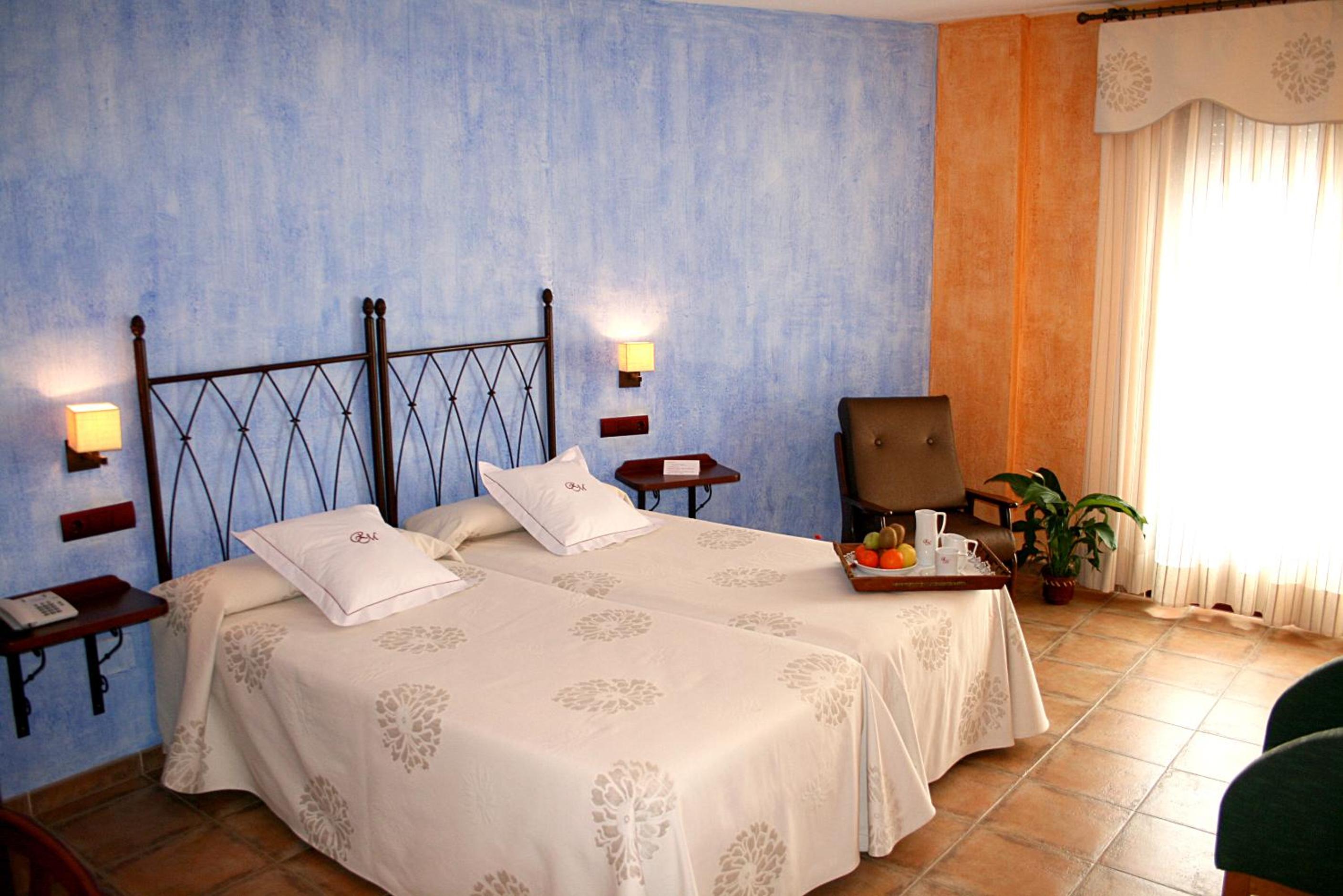 Twin Room - Photo 18