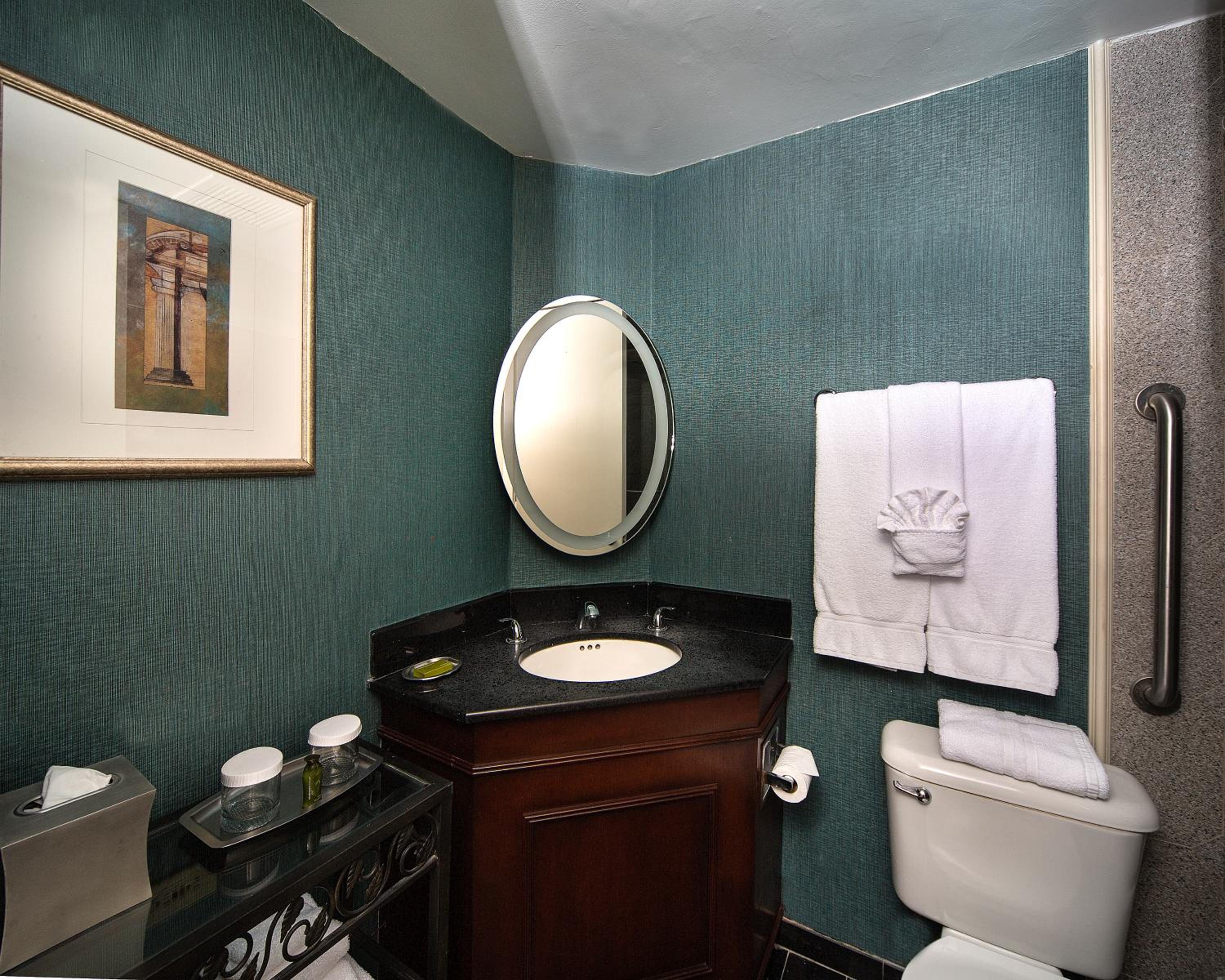 Standard Double Room with Two Double Beds - Photo 4
