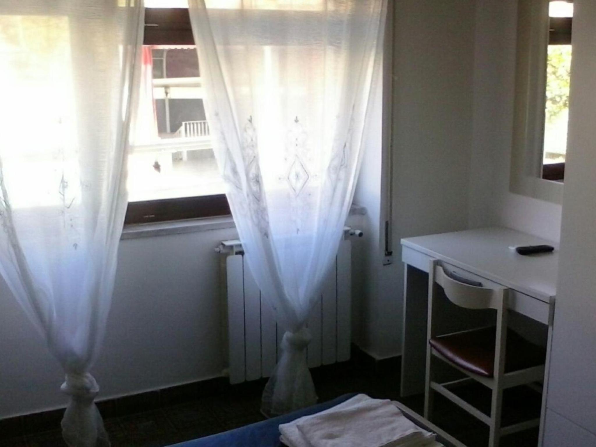 Standard Triple Room - Photo 3