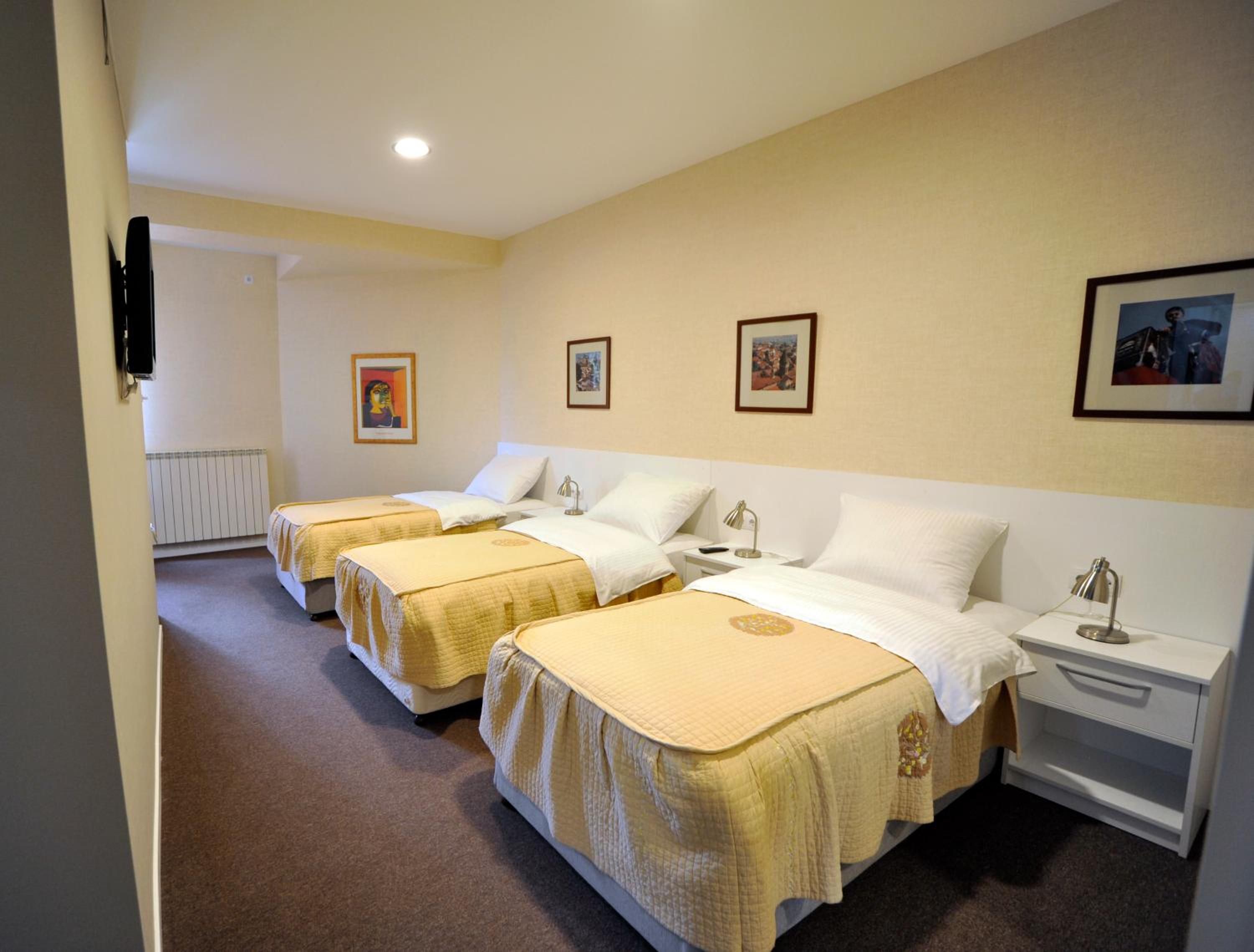 Triple Room