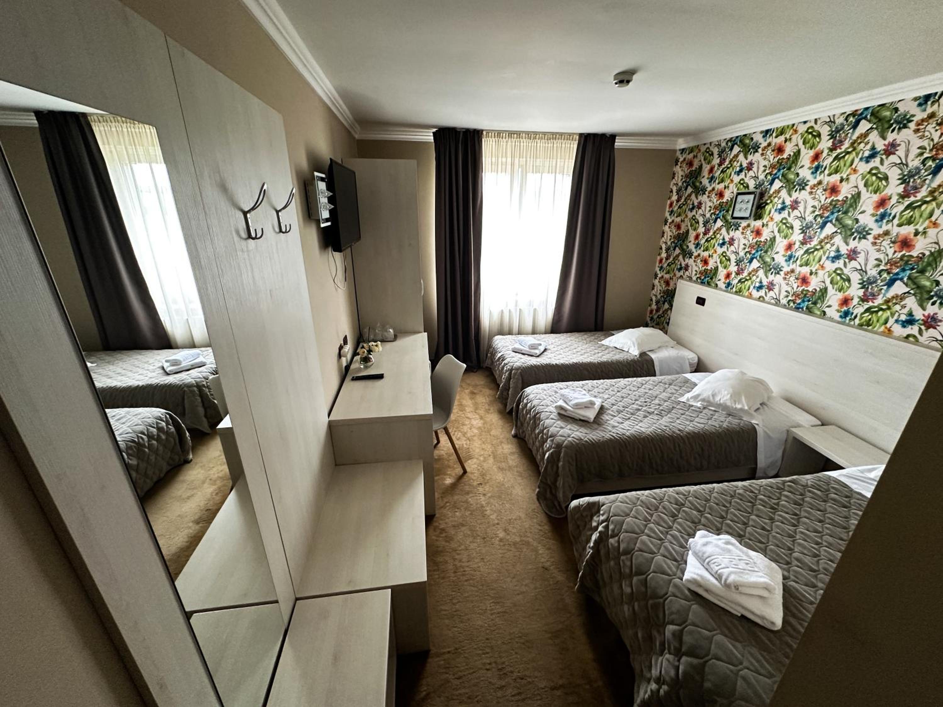 Triple Room photo 2
