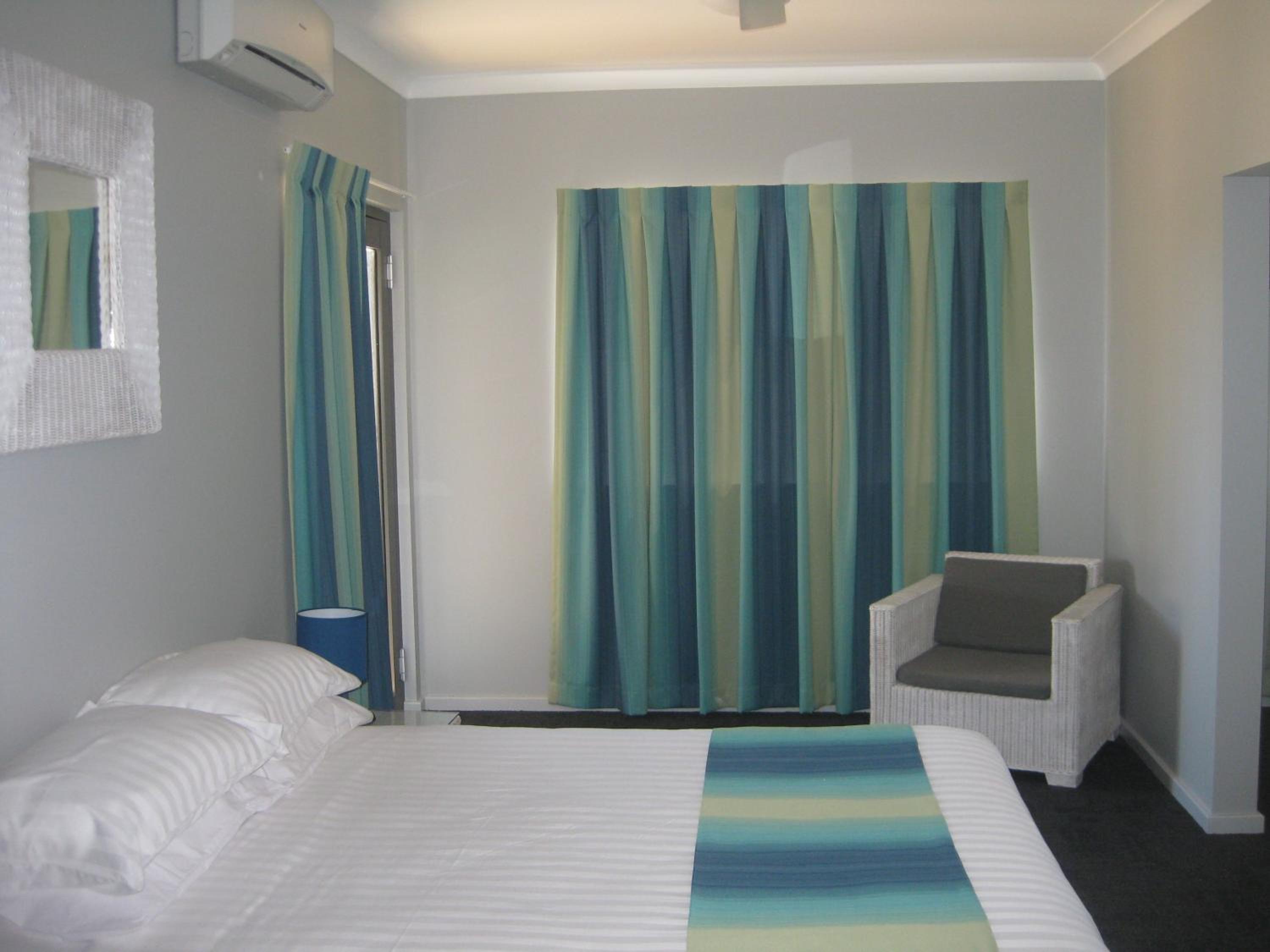 One-Bedroom Apartment (4 Adults) - Photo 2