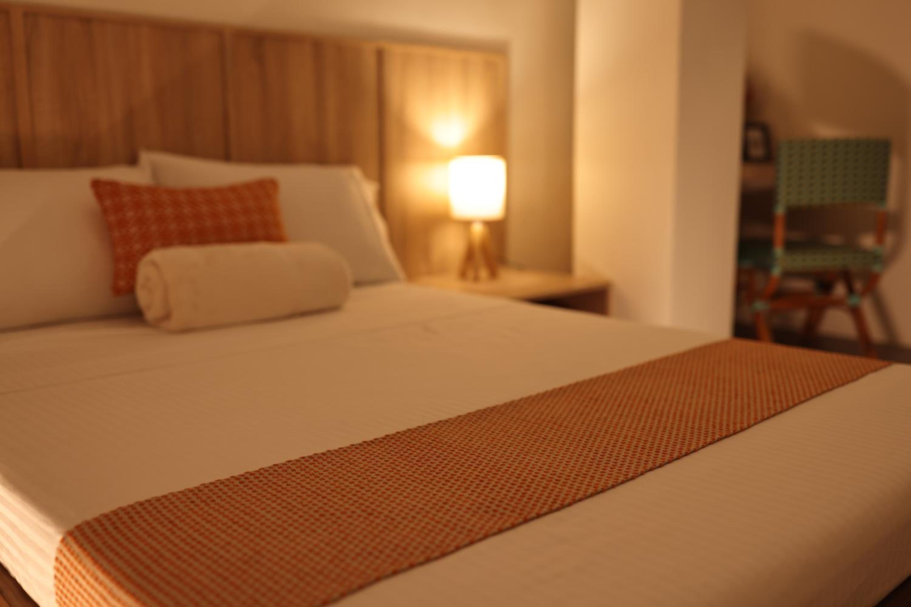Deluxe Room - Photo 7