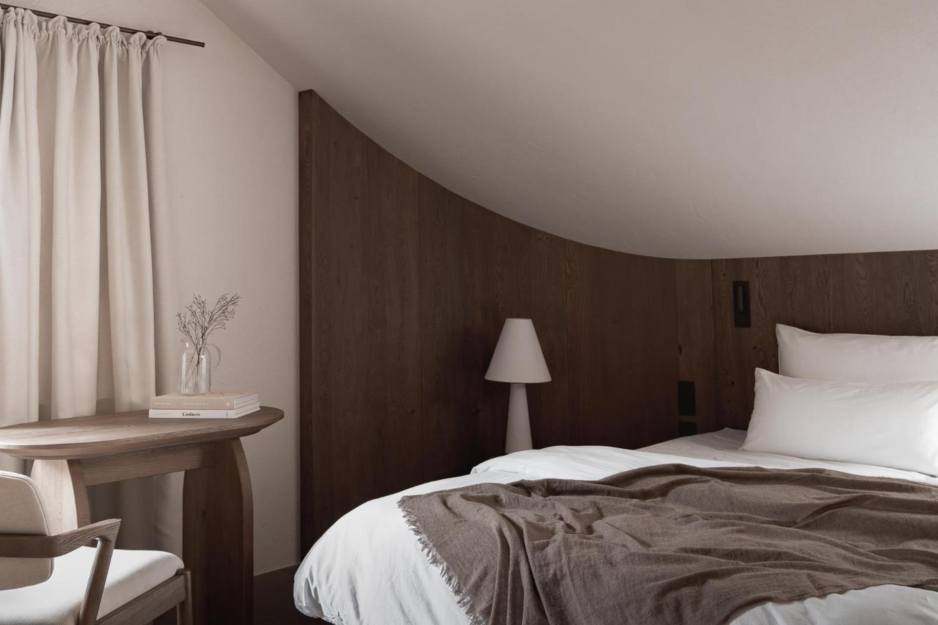 Junior Suite with Mountain View