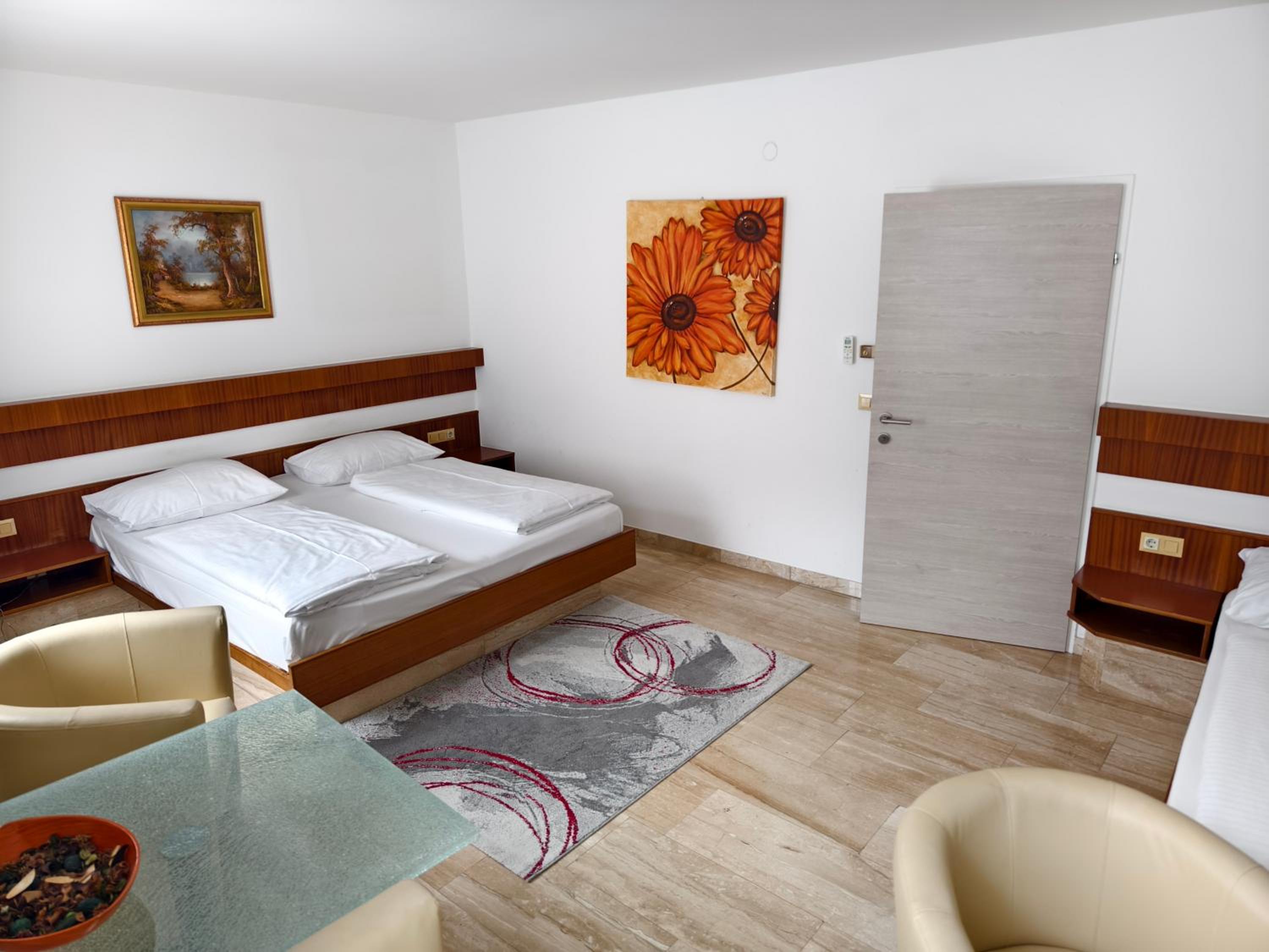 Deluxe Triple Room photo 3