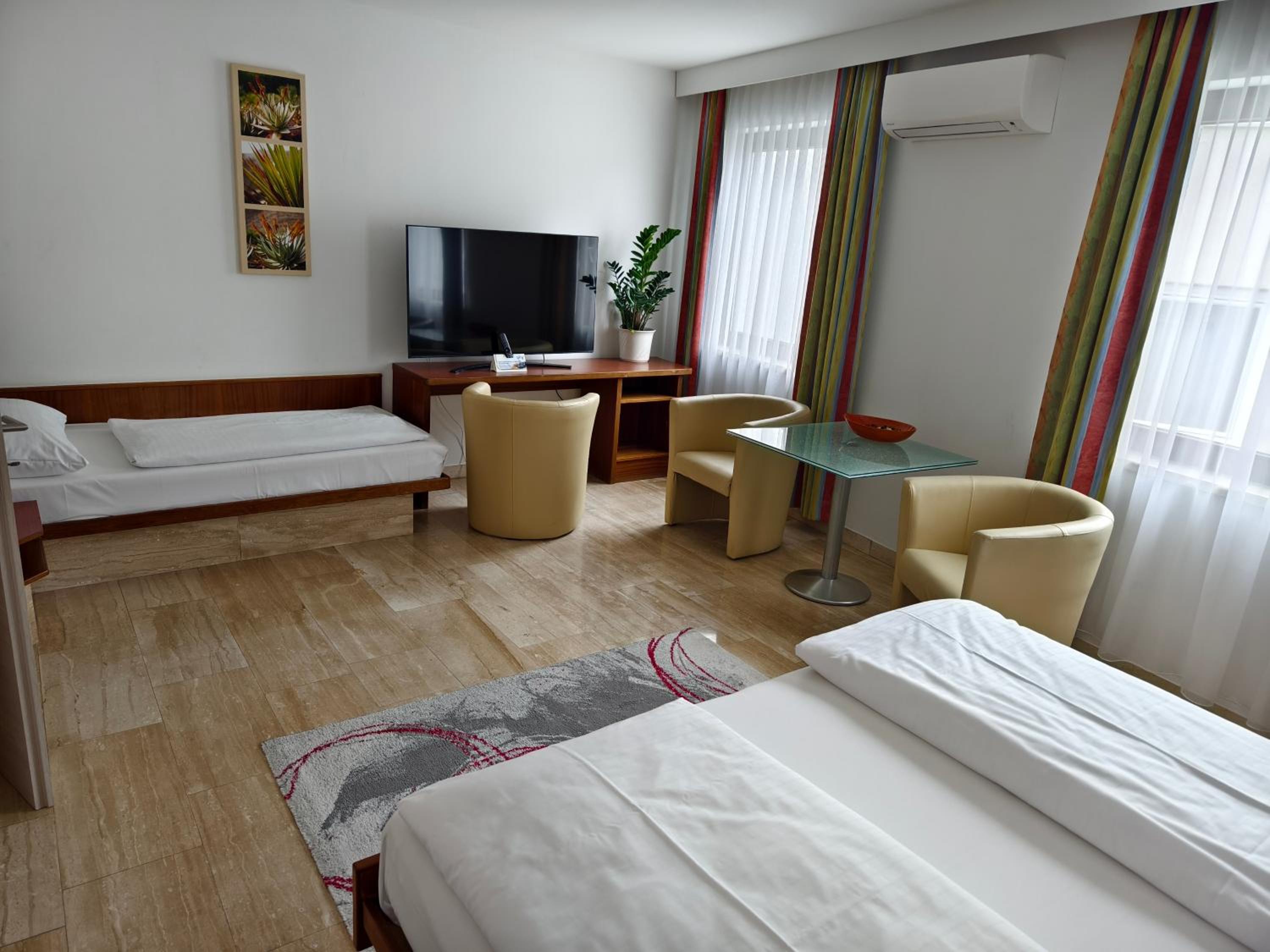 Deluxe Triple Room photo 1
