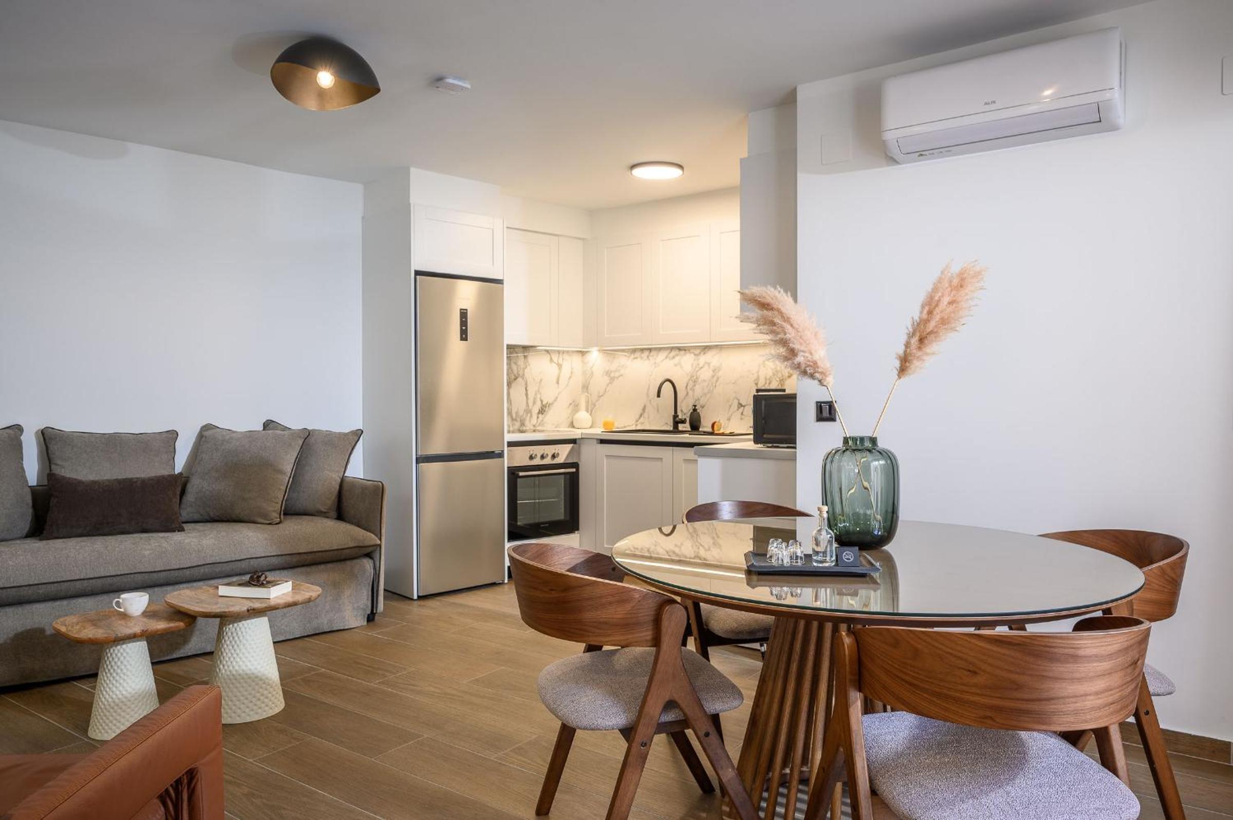 Superior One-Bedroom Apartment with Balcony photo 1
