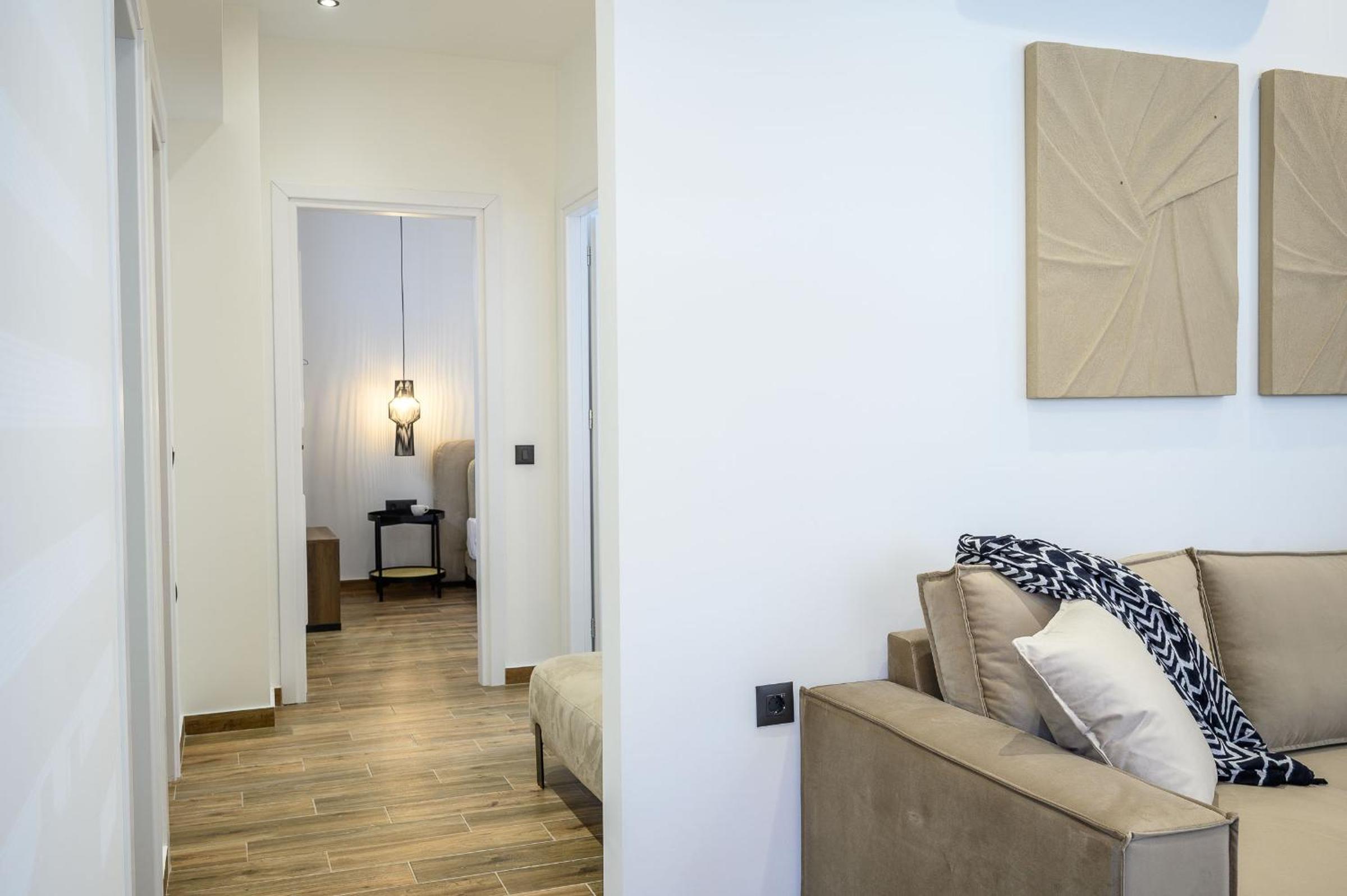 Three-Bedroom Apartment with Balcony photo 2