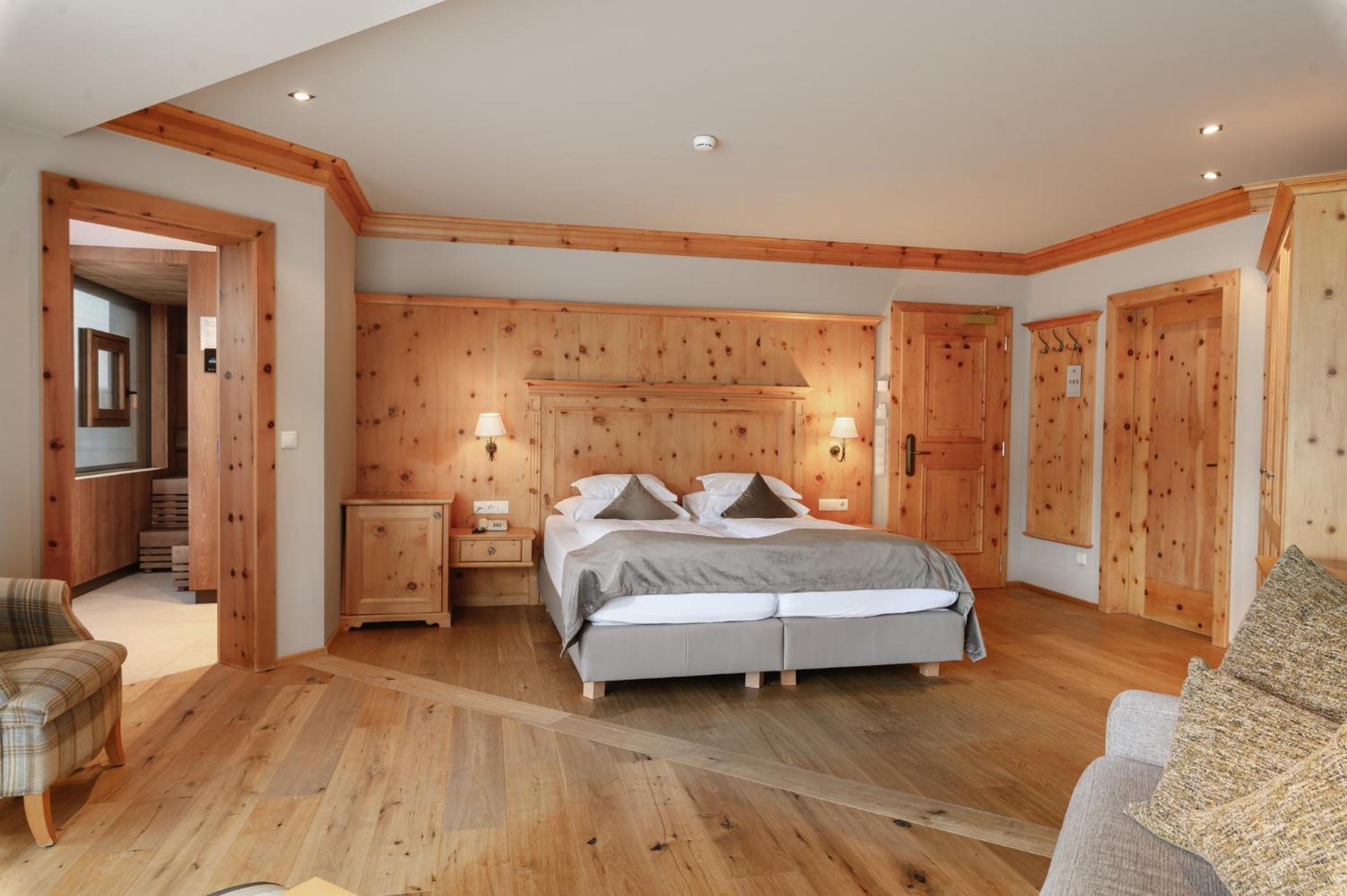 Deluxe Double Room with Bath