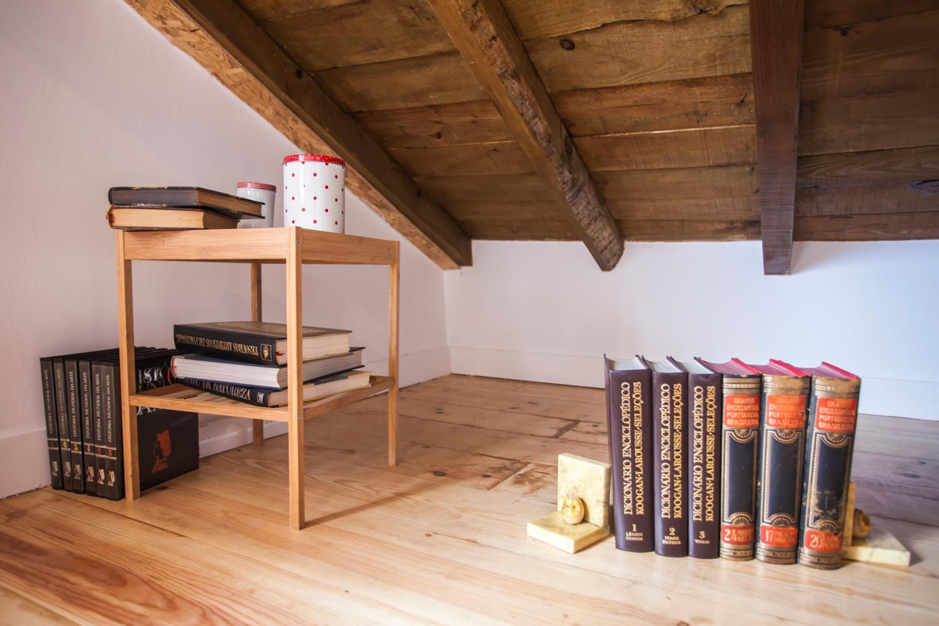Twin Room - Photo 10