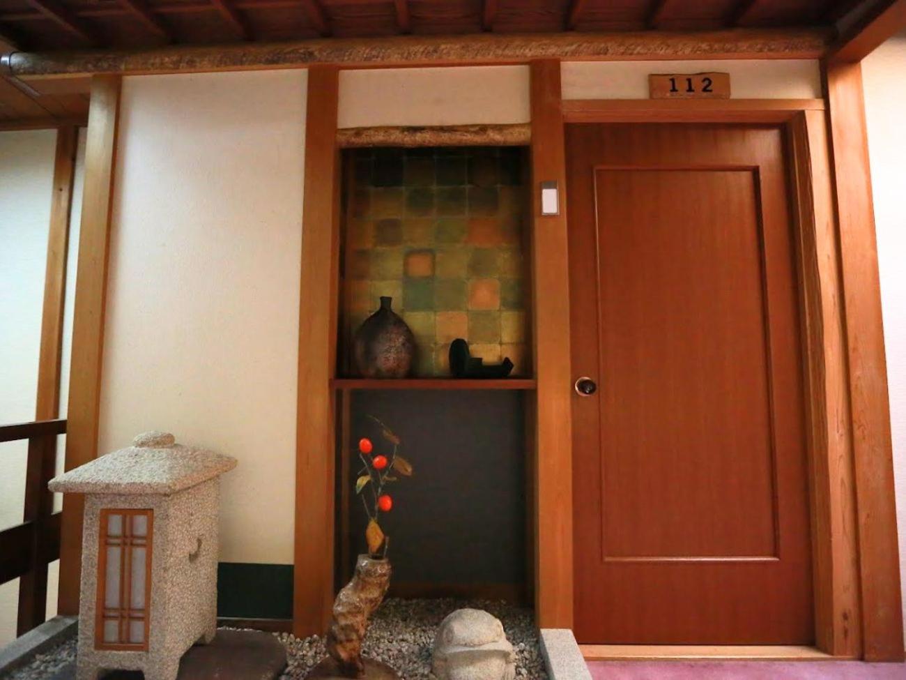 Standard Twin Room with Shared Bathroom