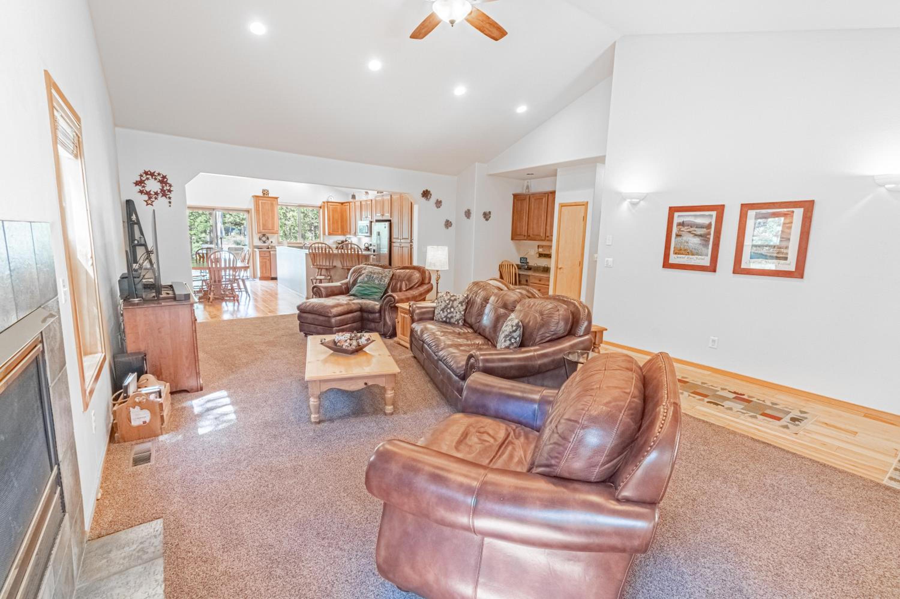 Three-Bedroom Vacation Home  photo 3