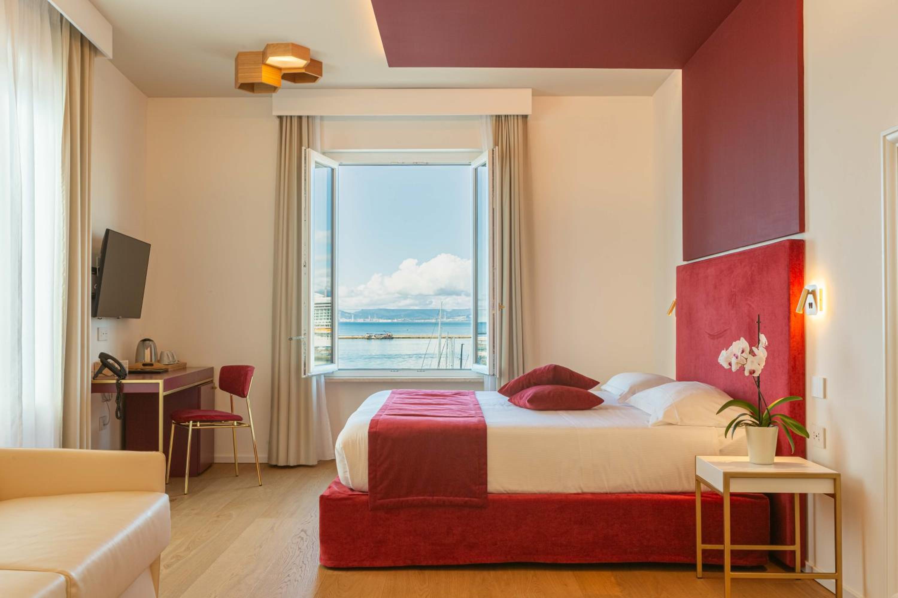Junior Suite with Bath and Sea View