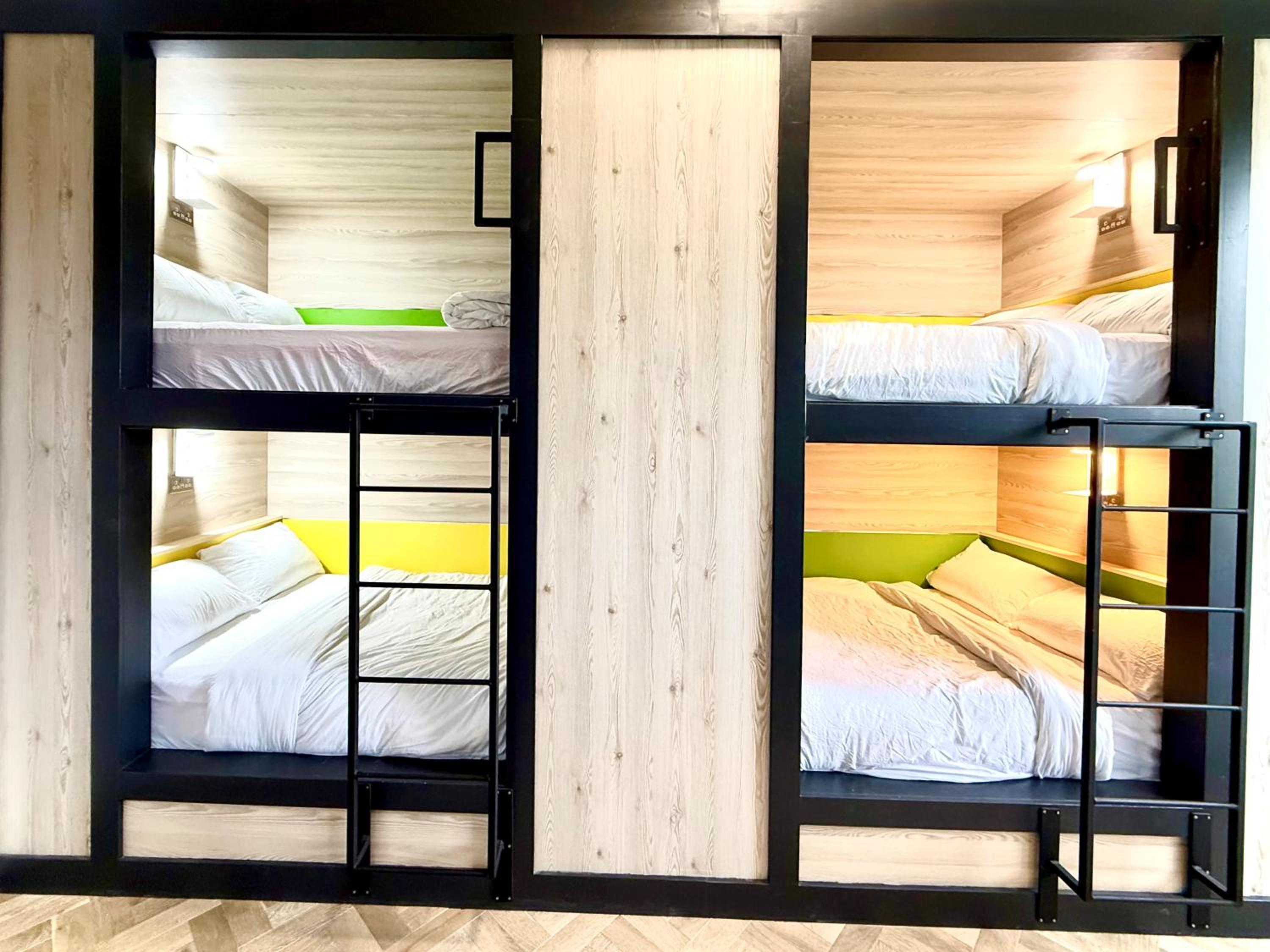 Bed in 4-Bed Mixed Dormitory Room photo 2