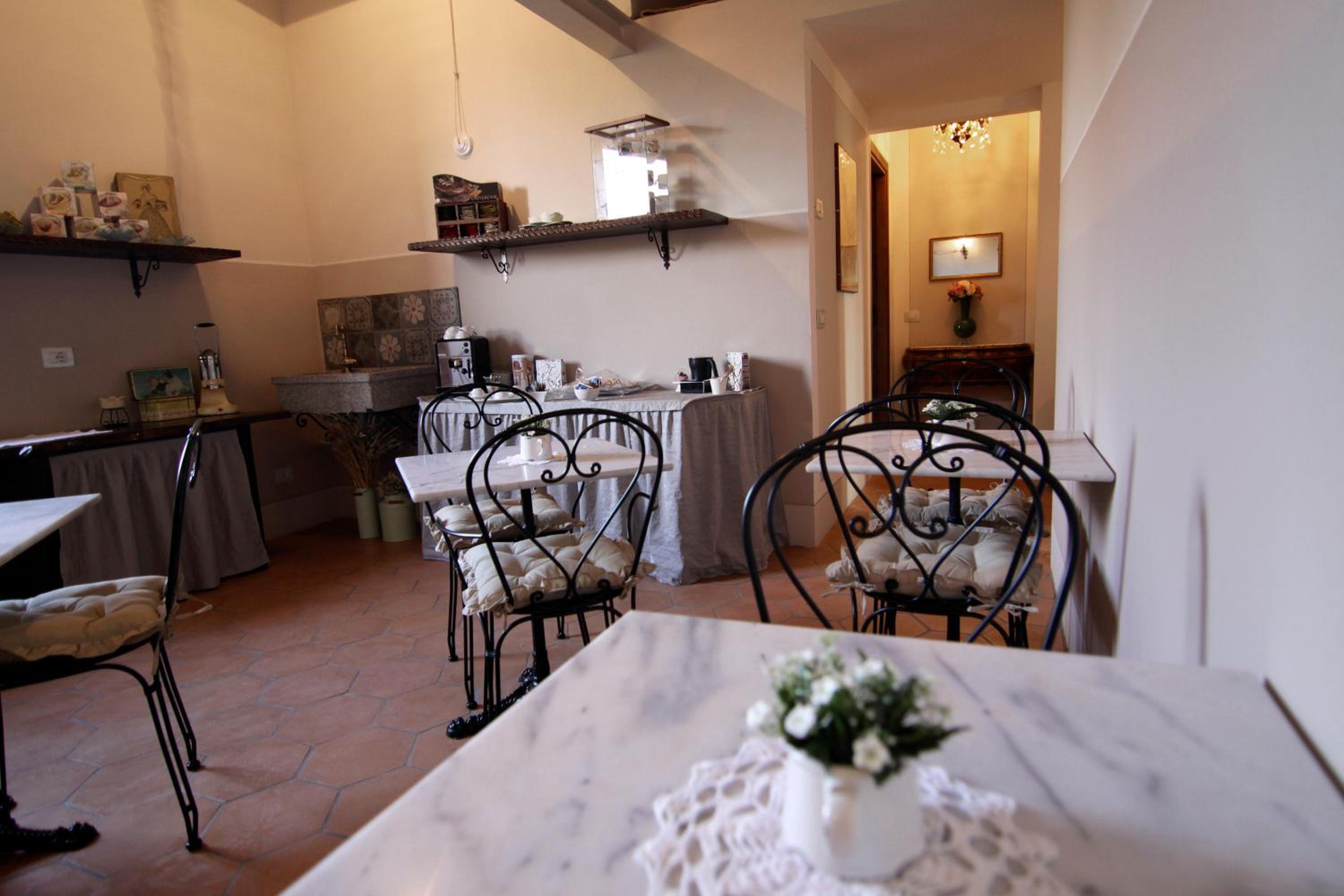 Suite - Photo 2