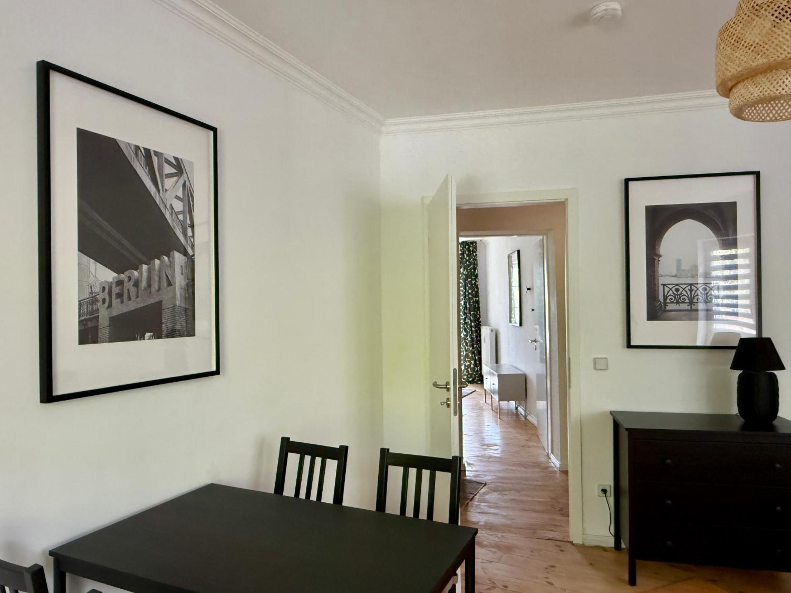 One-Bedroom Apartment with Balcony photo 3