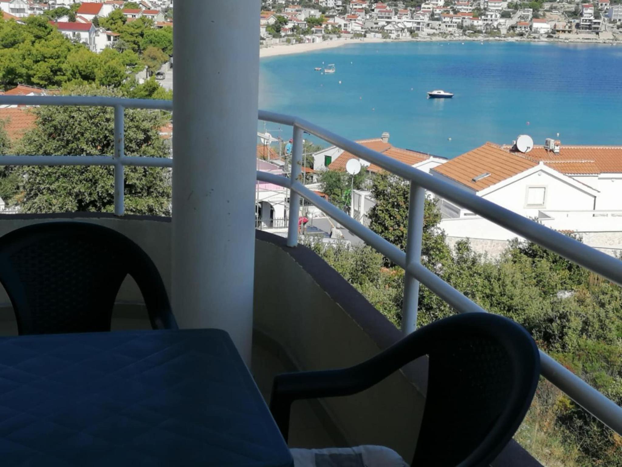 Three-Bedroom Apartment with Sea View photo 2