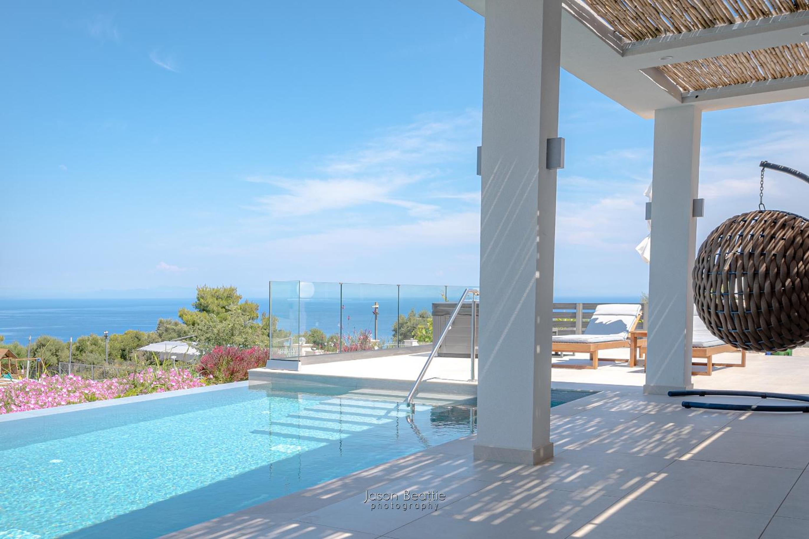 Deluxe Villa photo 2