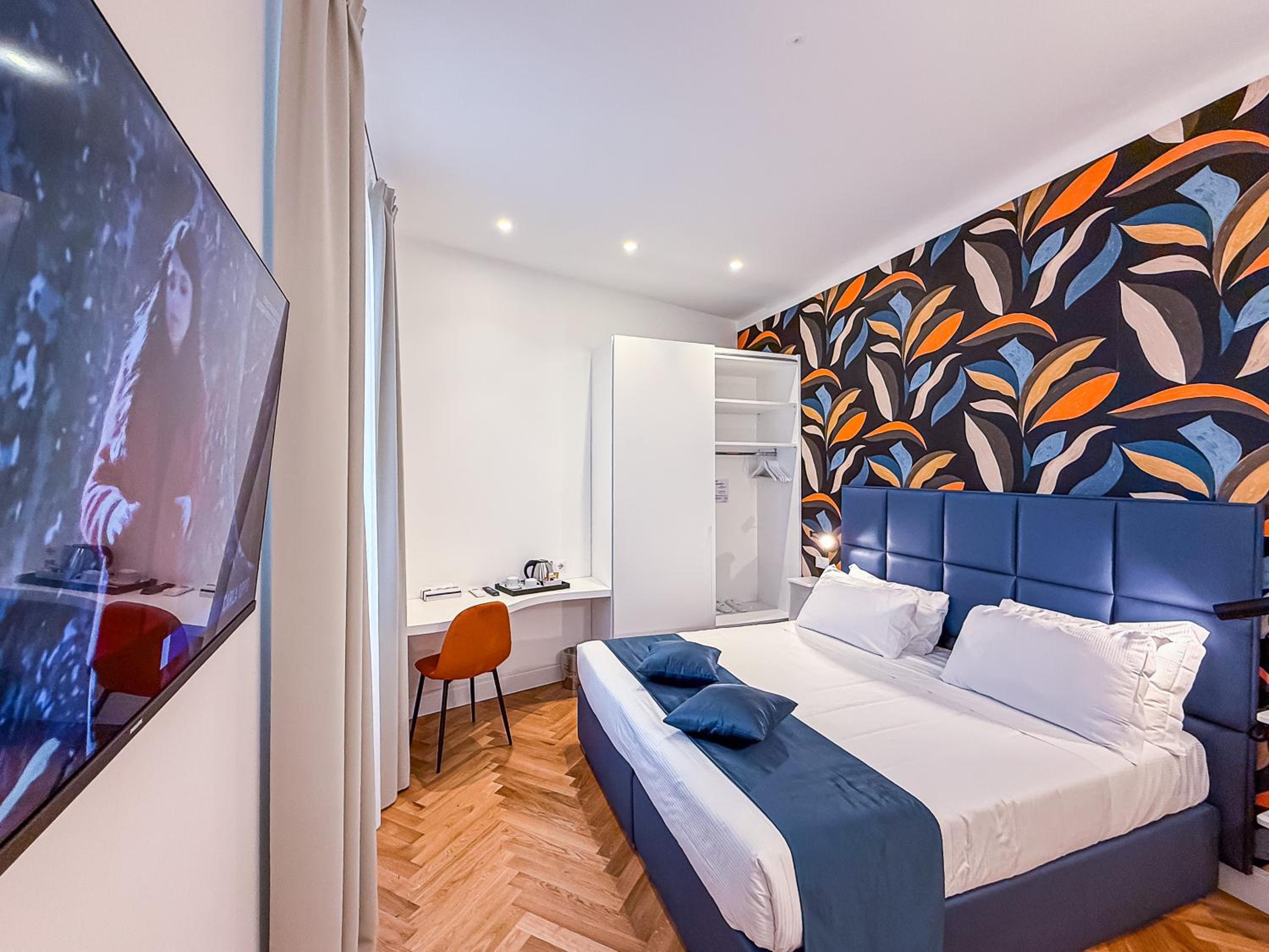 Double Room Queen Deluxe - Annex Building thumbnail 6