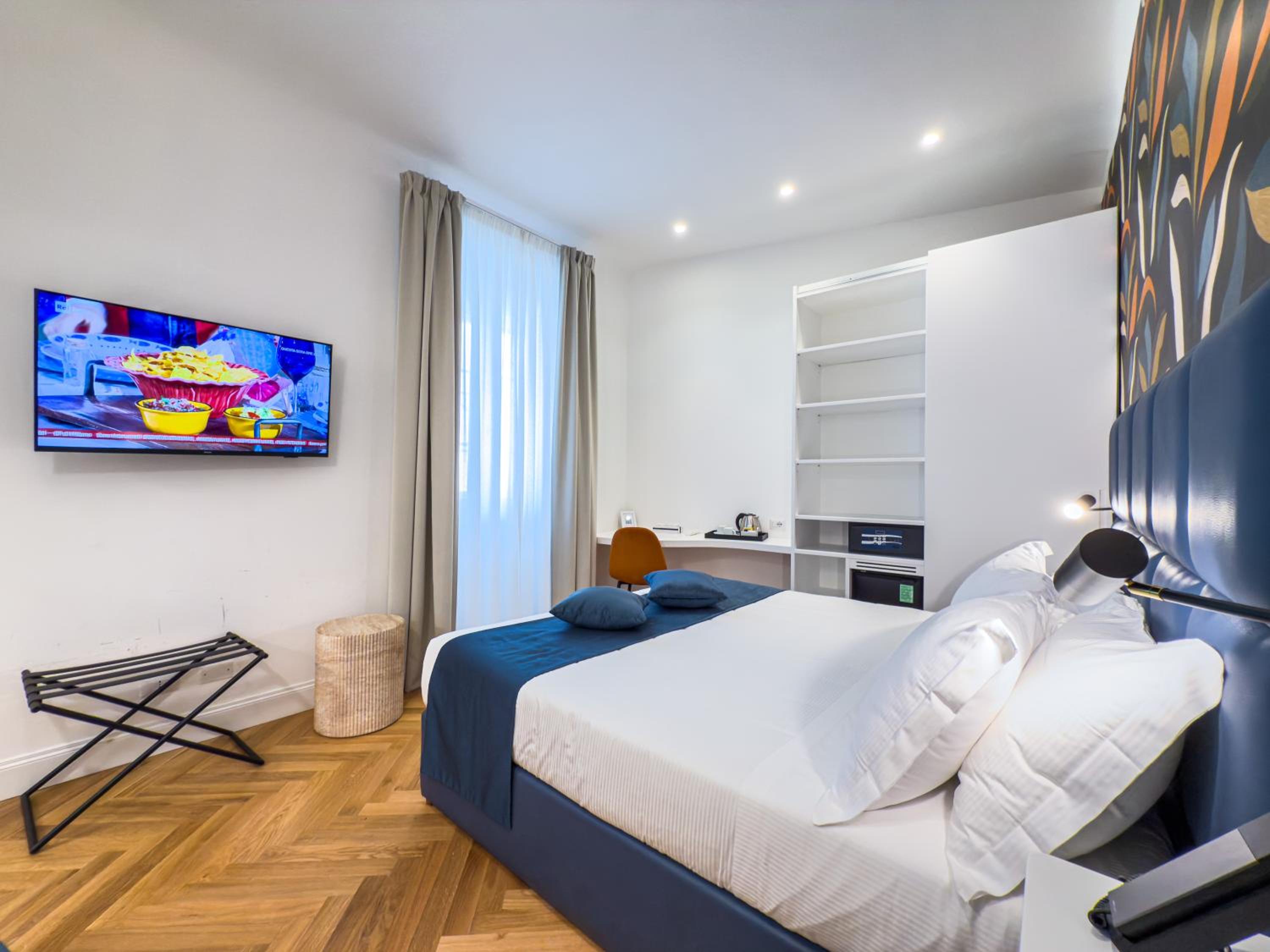 Double Room Queen Deluxe - Annex Building