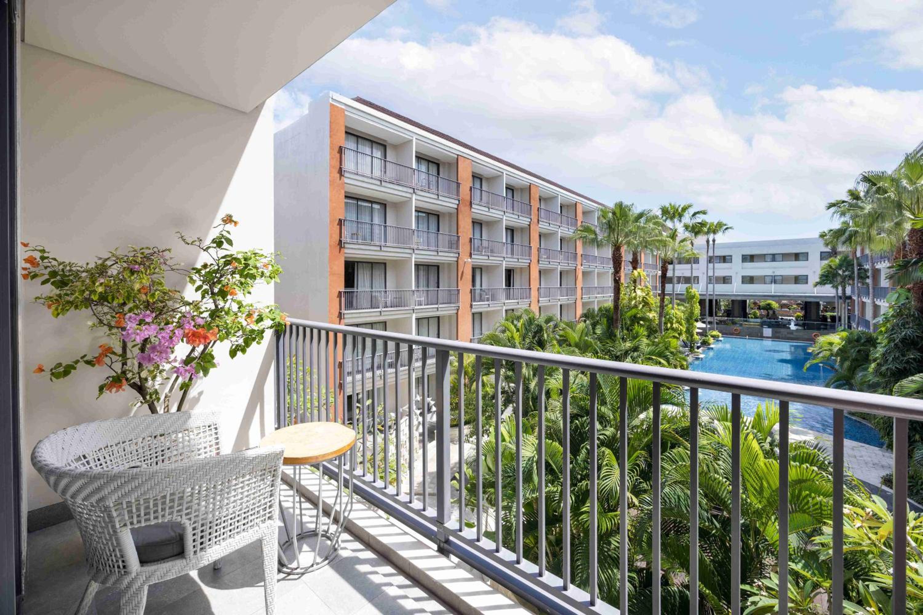 Premier Room with Pool View photo 1